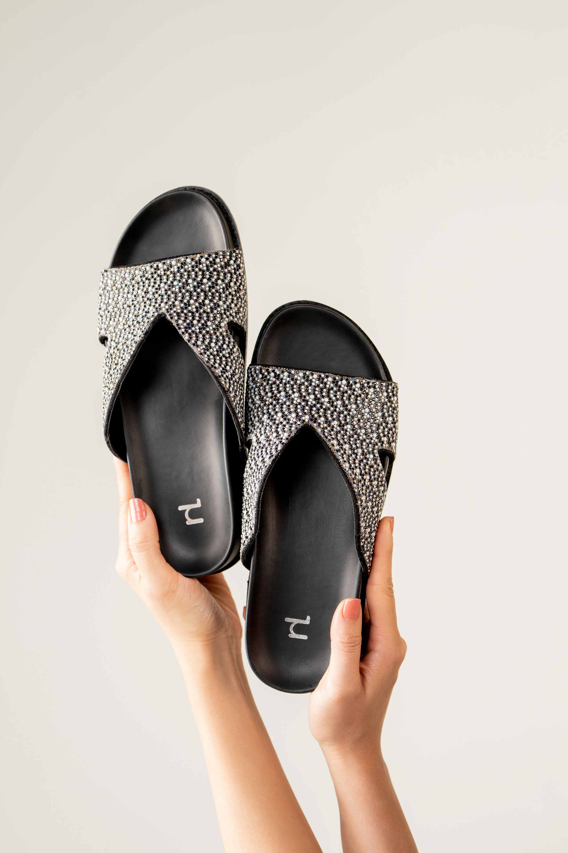 Black Chappal-440562903 for Women - Fashion Collection | Nishat | Shop Online