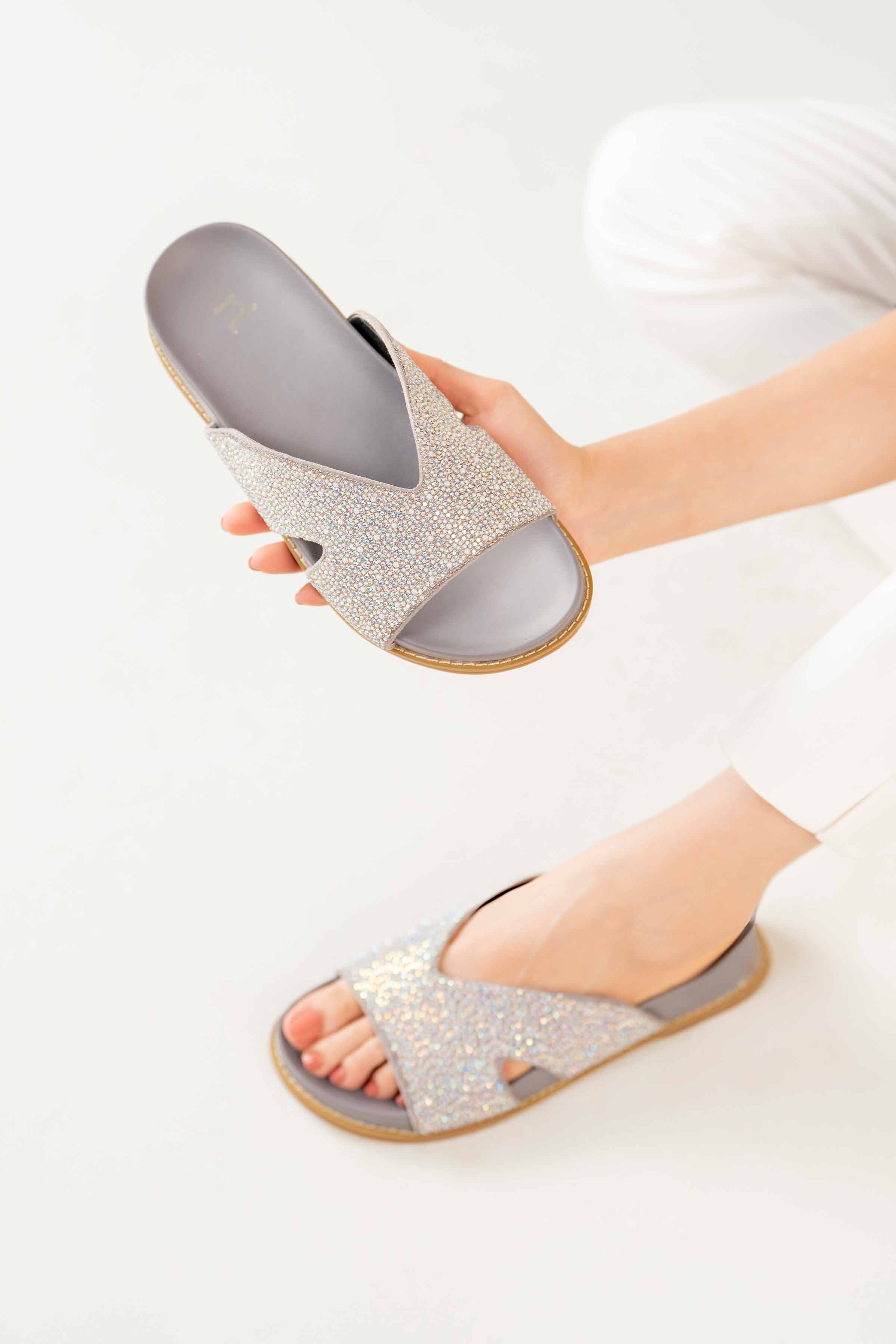 Silver Chappal-440562920 for Women - Fashion Collection | Nishat | Shop Online