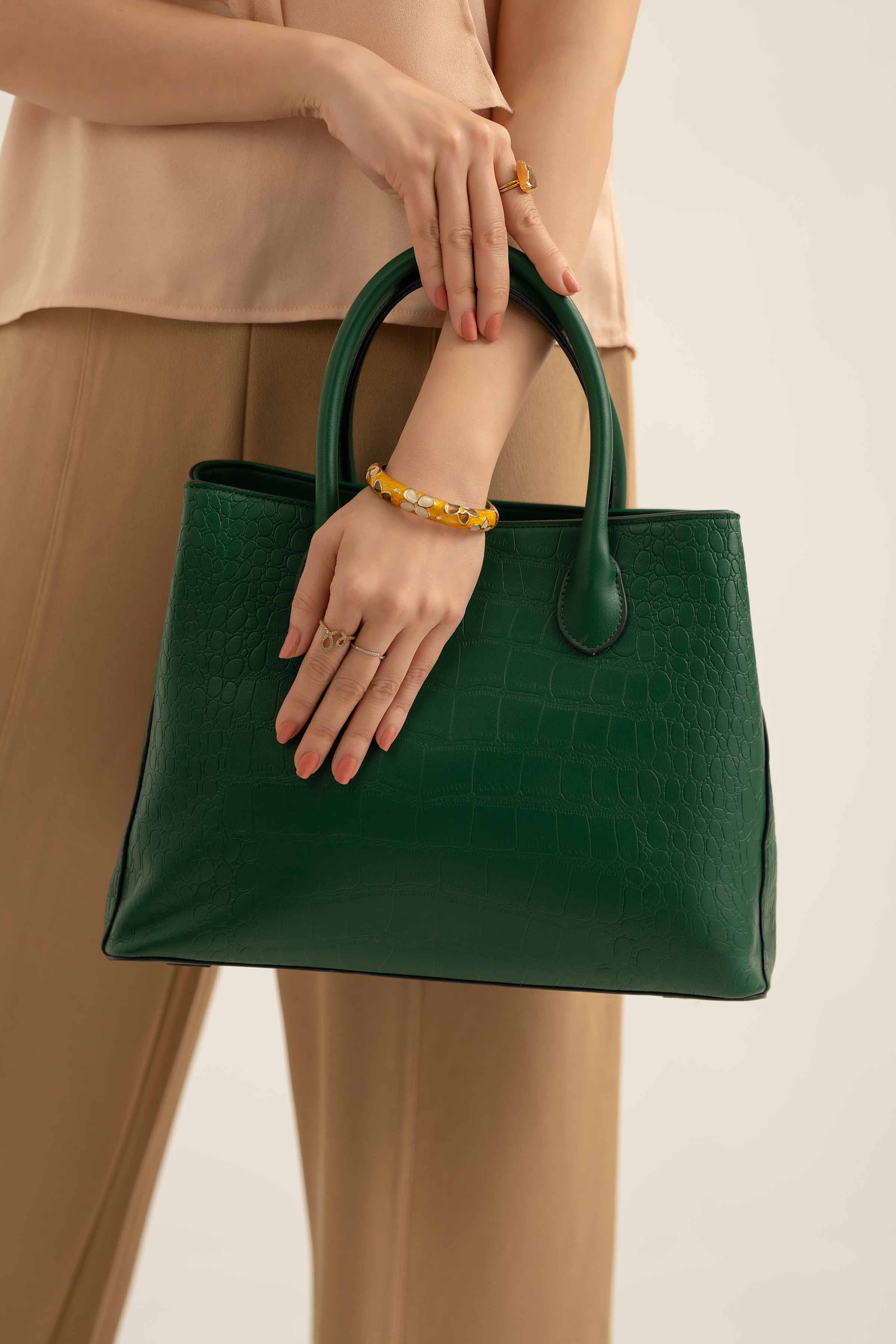 Green Shoulder Bag-440942104 for Women - Fashion Collection | Nishat | Shop Online