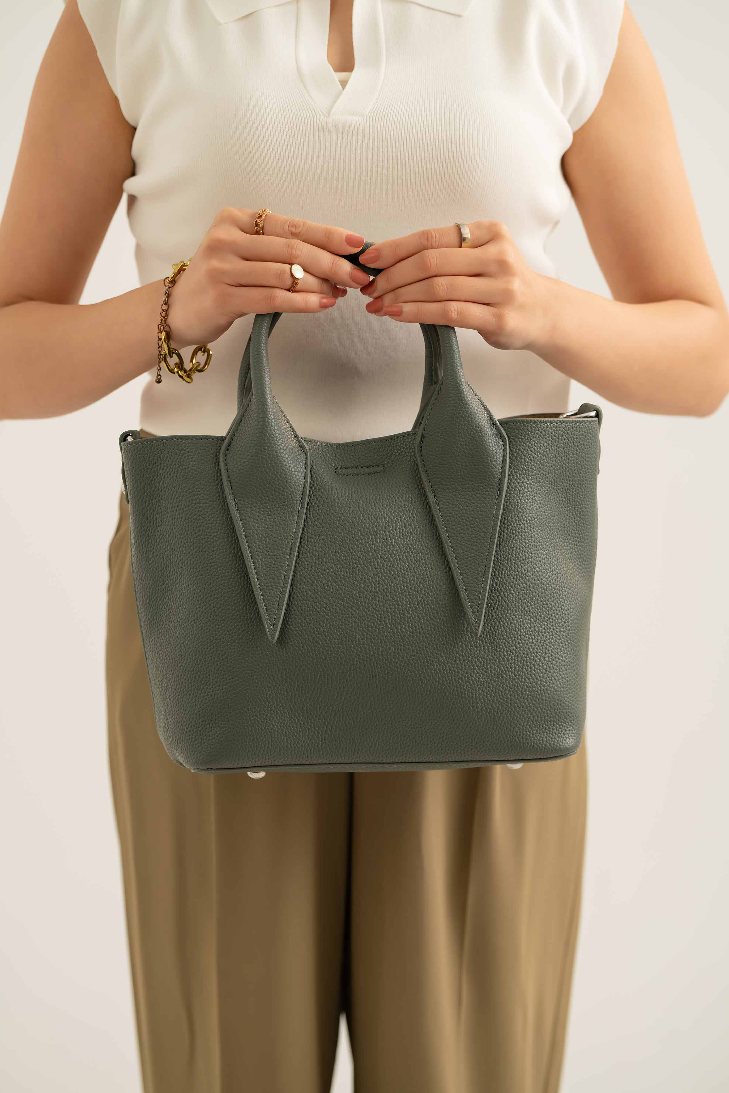 Green Shoulder Bag-440972104 for Women - Fashion Collection | Nishat | Shop Online