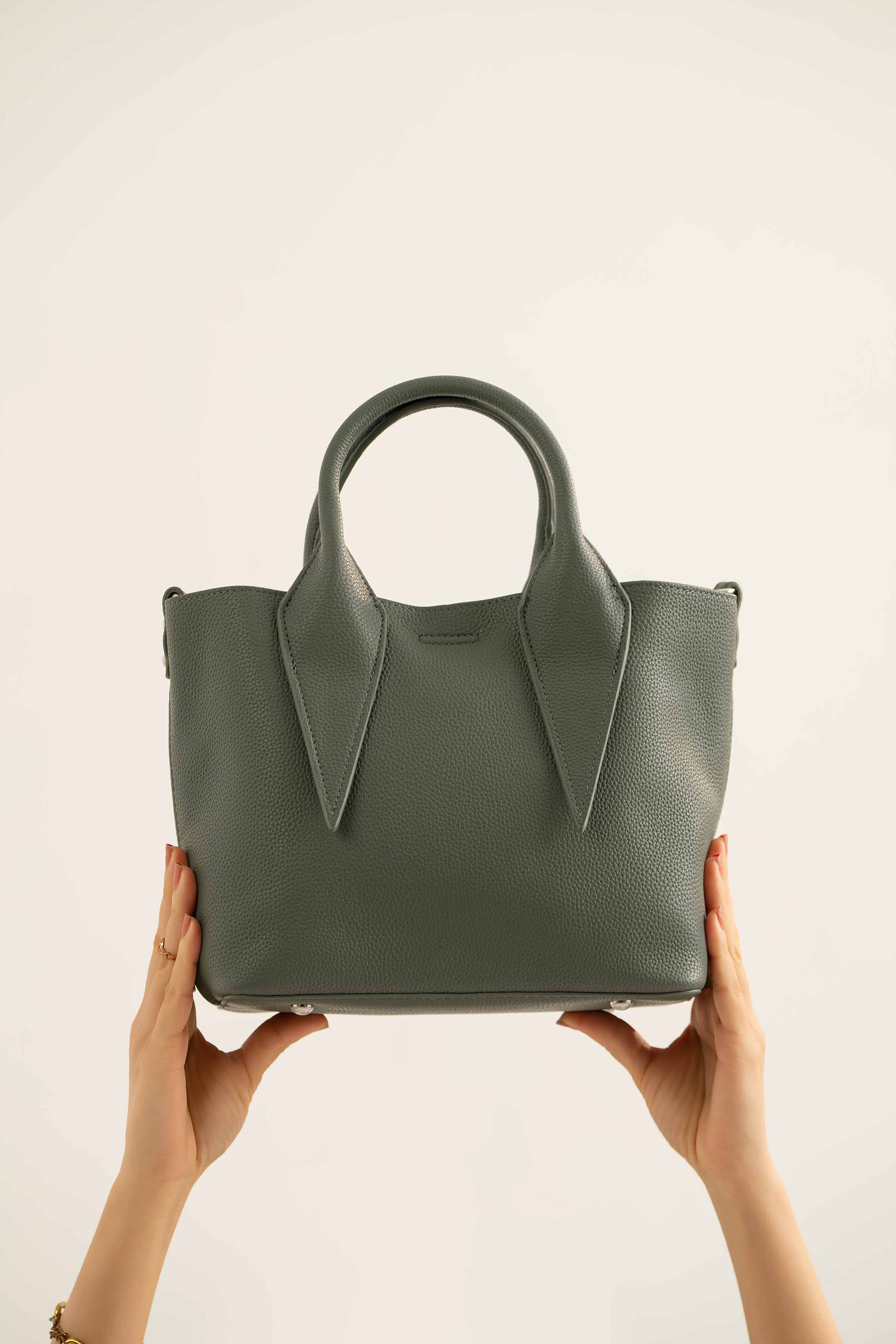 Green Shoulder Bag-440972104 for Women - Fashion Collection | Nishat | Shop Online