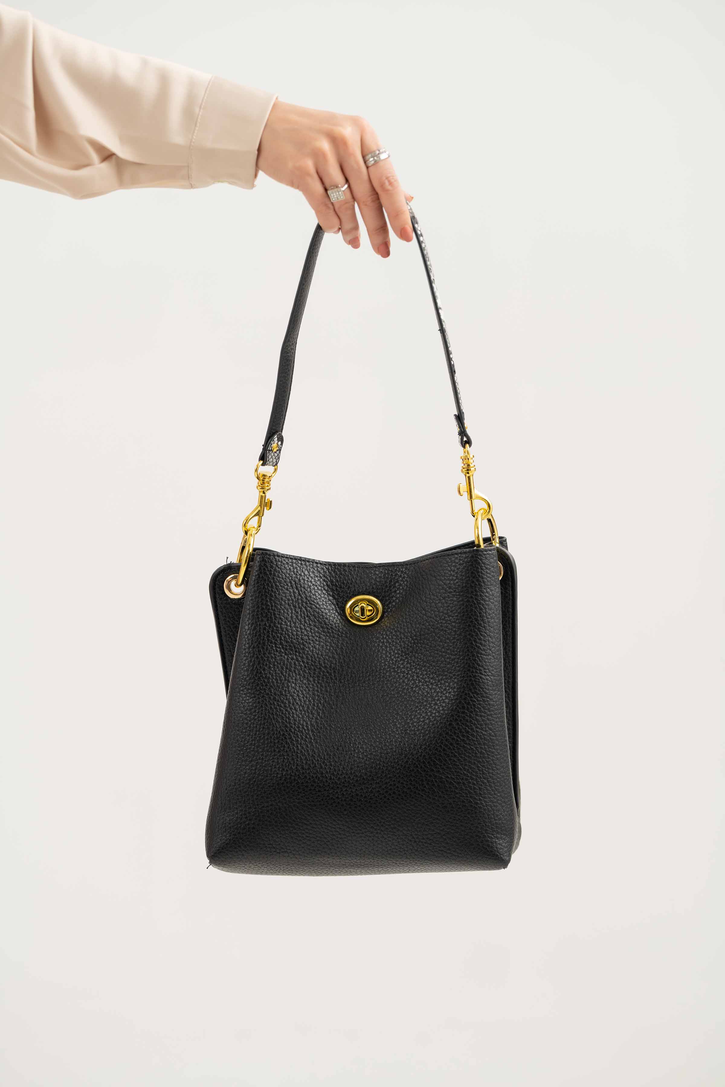 Black Shoulder Bag-441002103 for Women - Fashion Collection | Nishat | Shop Online