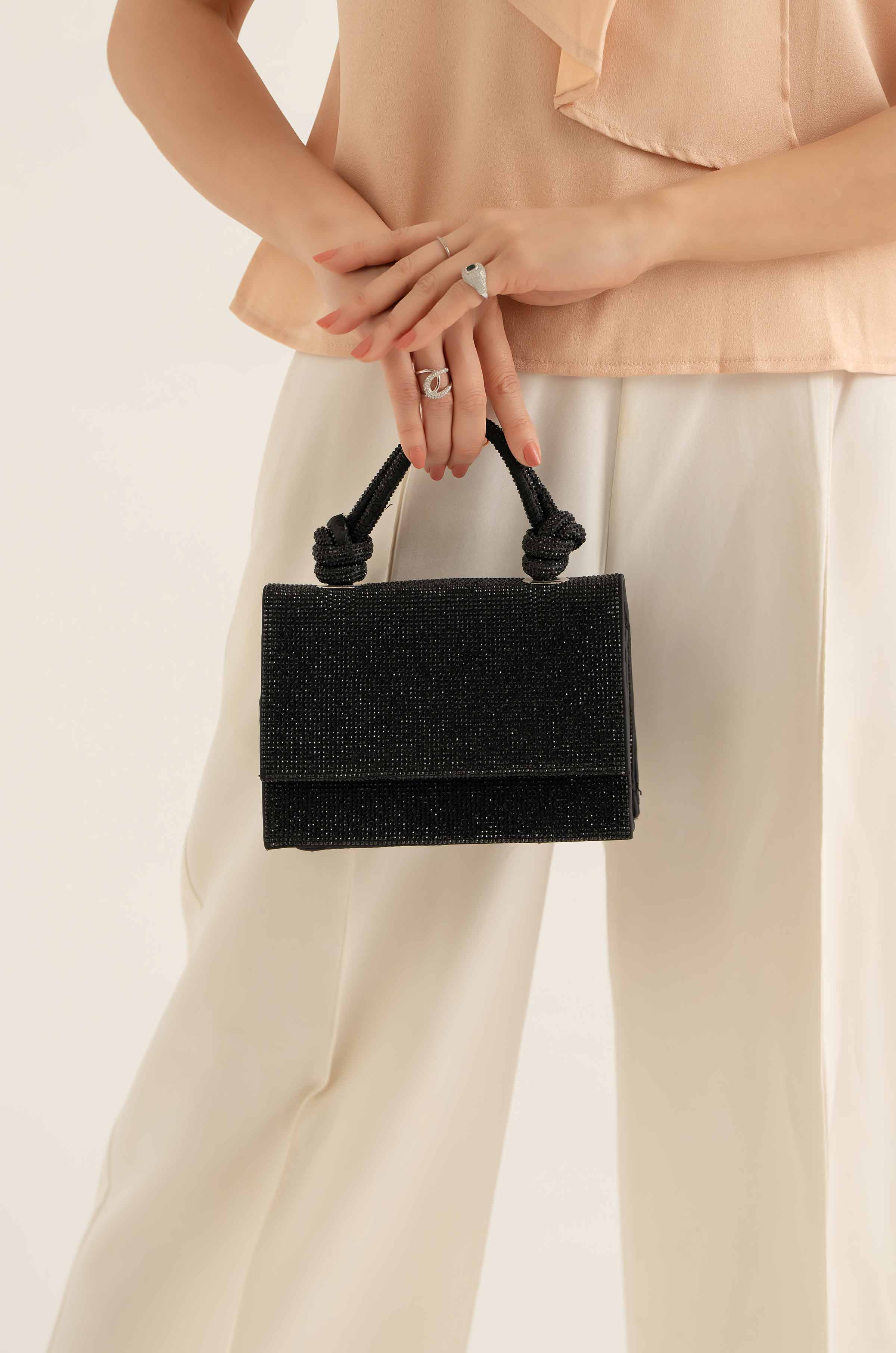 Black Clutch-441102103 for Women - Fashion Collection | Nishat | Shop Online