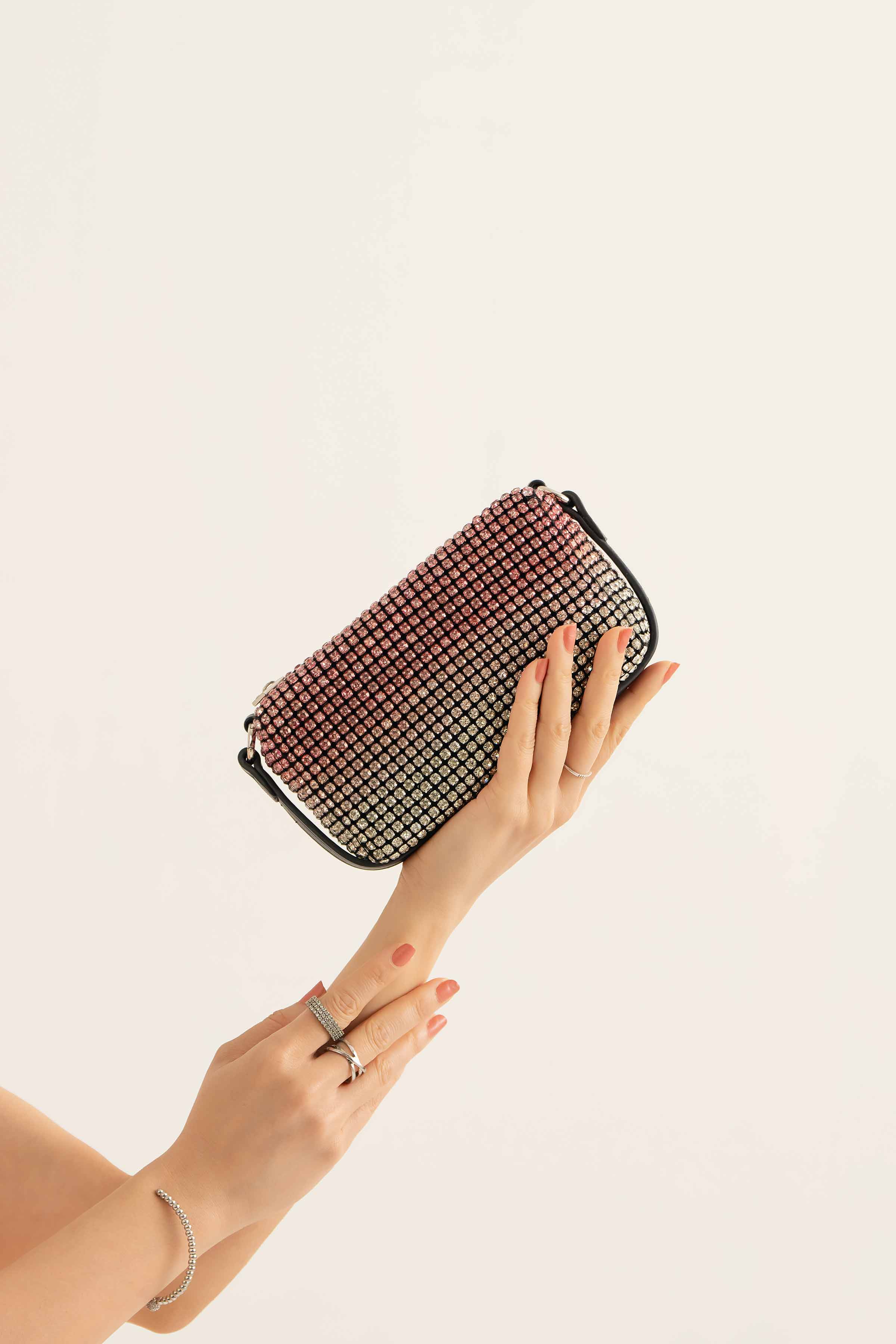 Red Clutch-441112101 for Women - Fashion Collection | Nishat | Shop Online