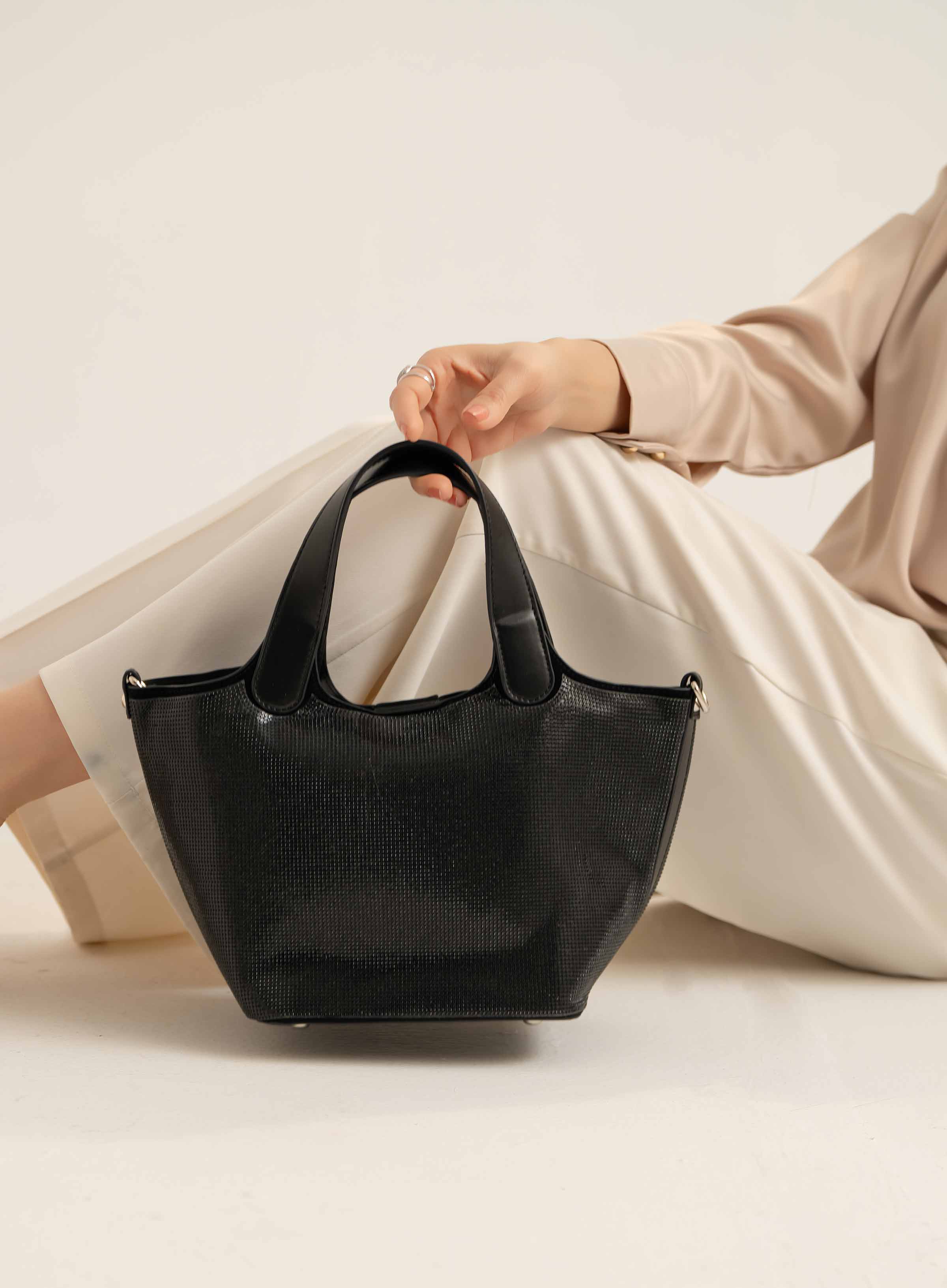 Black Clutch-441132103 for Women - Fashion Collection | Nishat | Shop Online