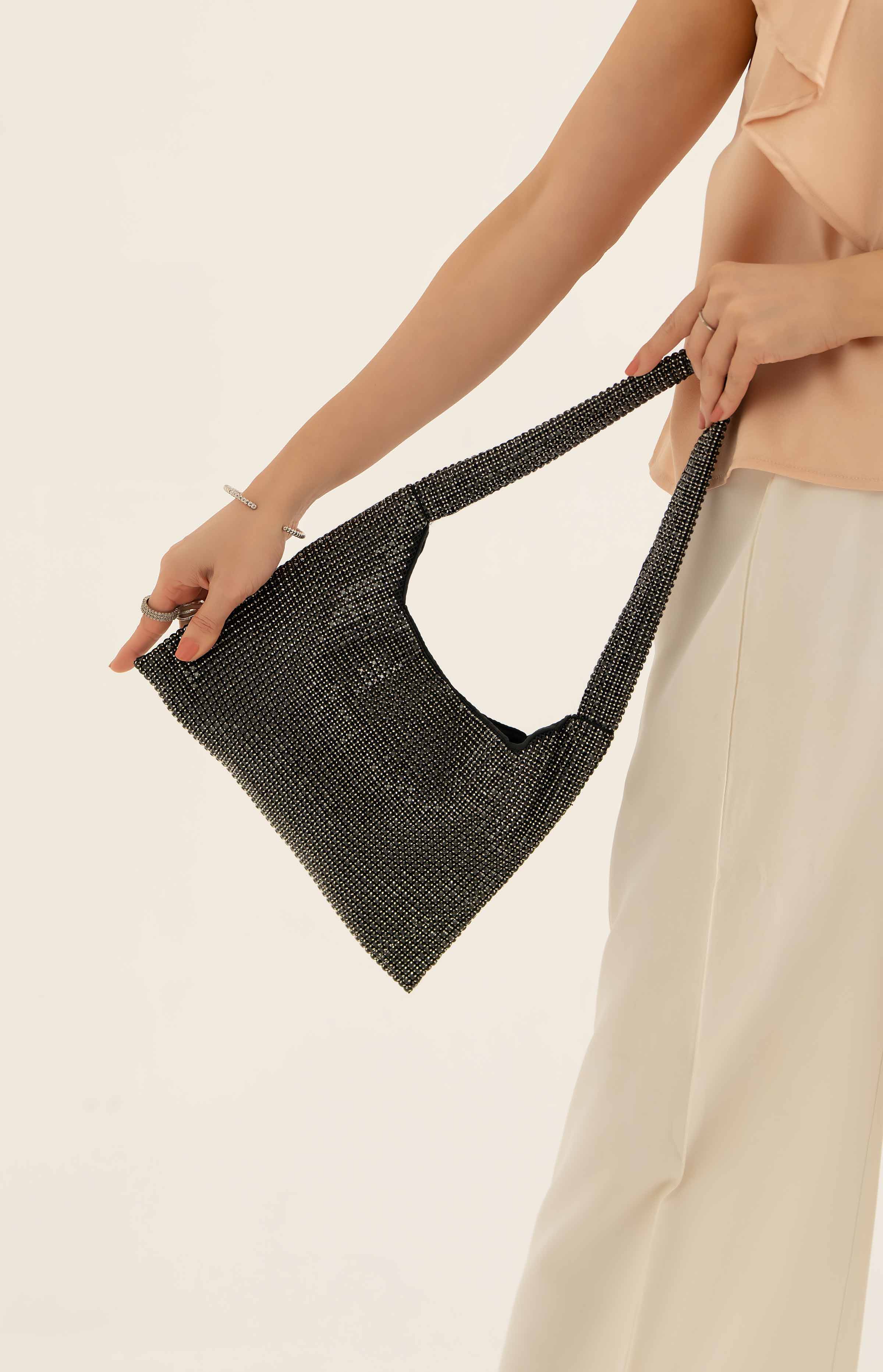 Black Clutch-441172103 for Women - Fashion Collection | Nishat | Shop Online