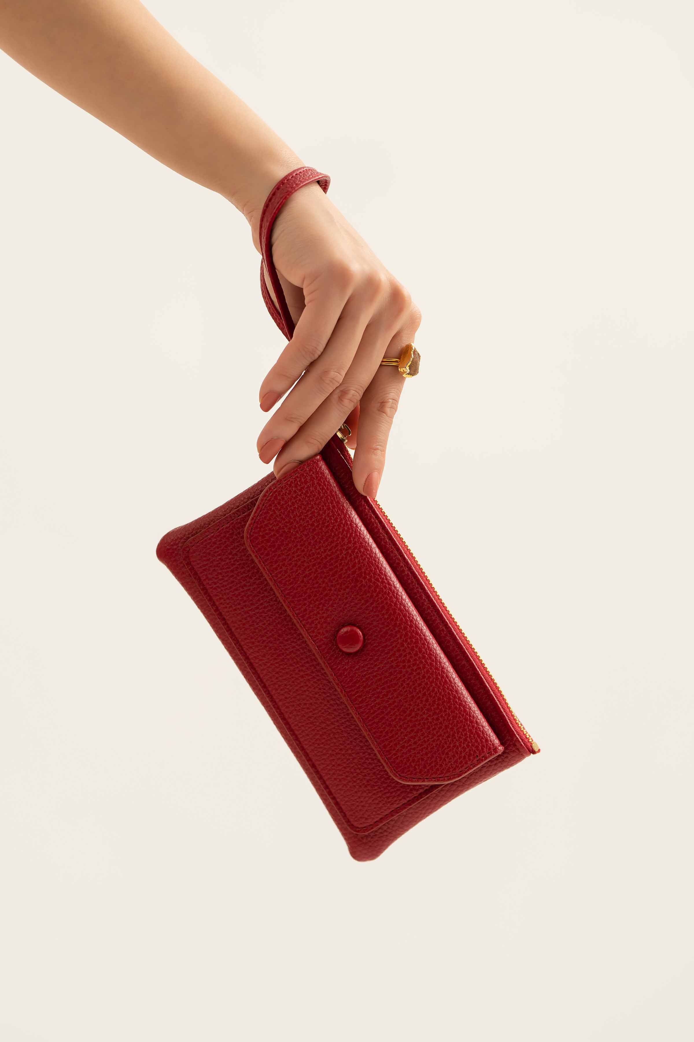 Red Wallet-441392101 for Women - Fashion Collection | Nishat | Shop Online