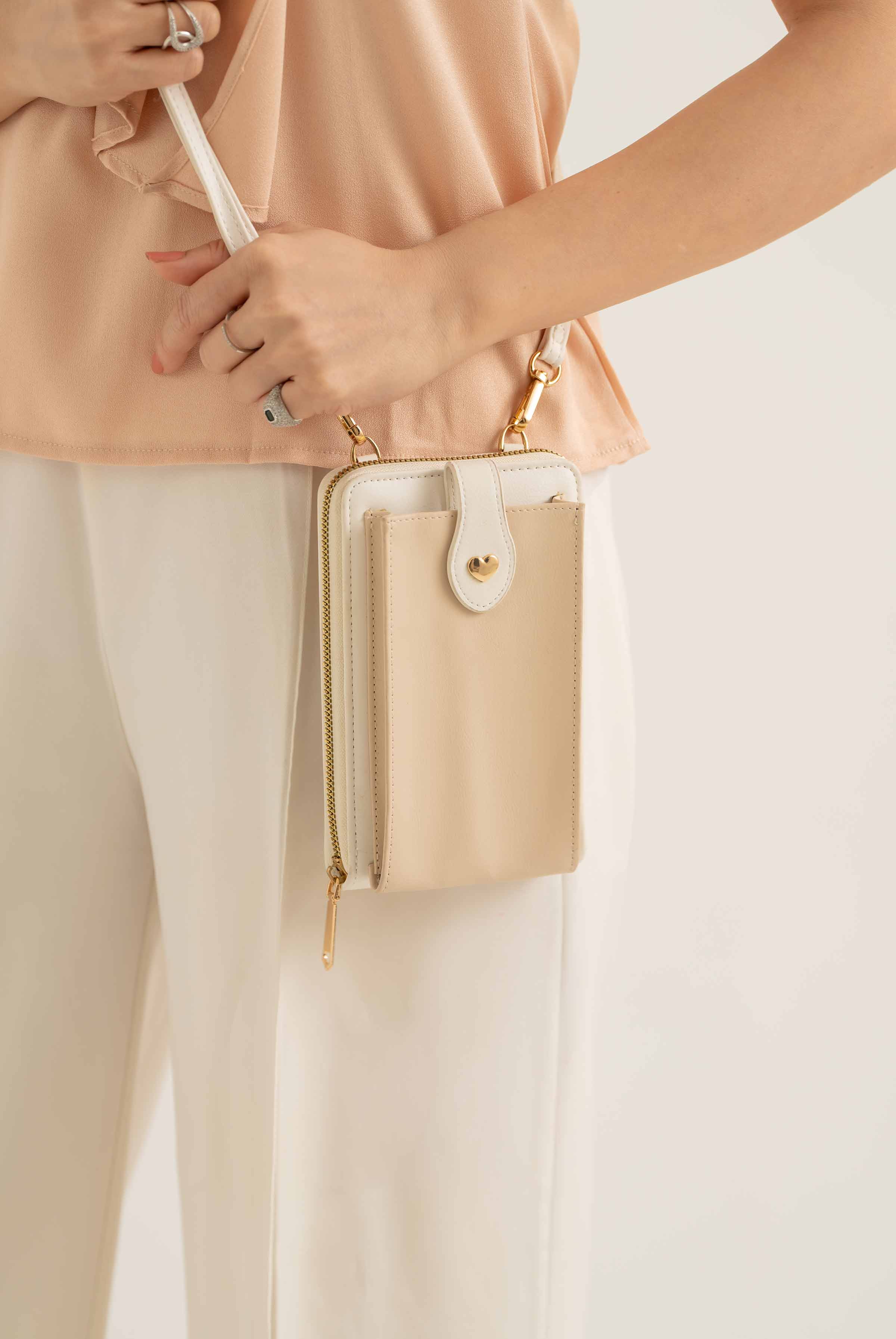 White Phone Bag-441422112 for Women - Fashion Collection | Nishat | Shop Online