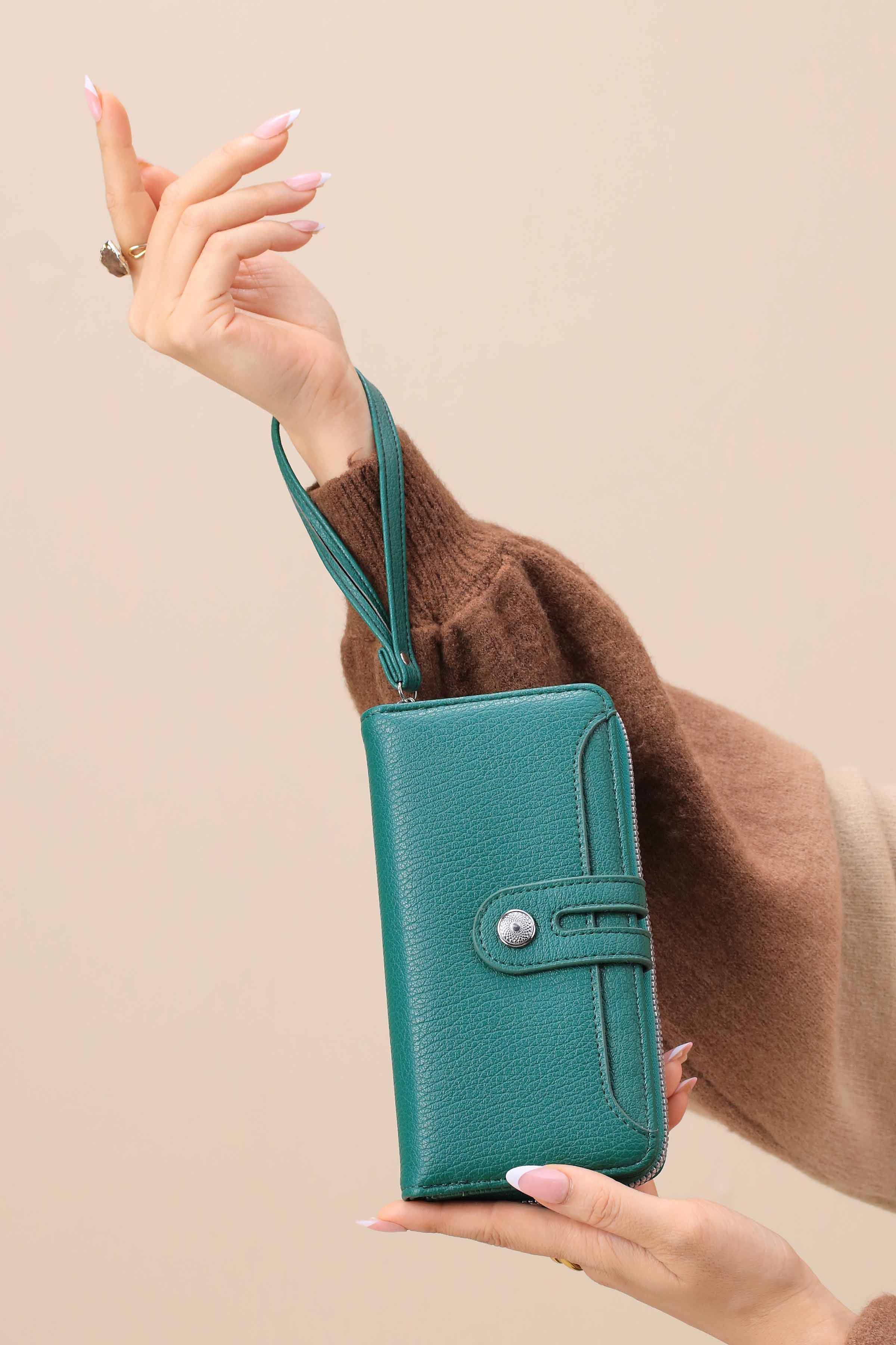 Green Wallet-441572104-for Women - Bag Winter Collection | Nishat | Shop Online