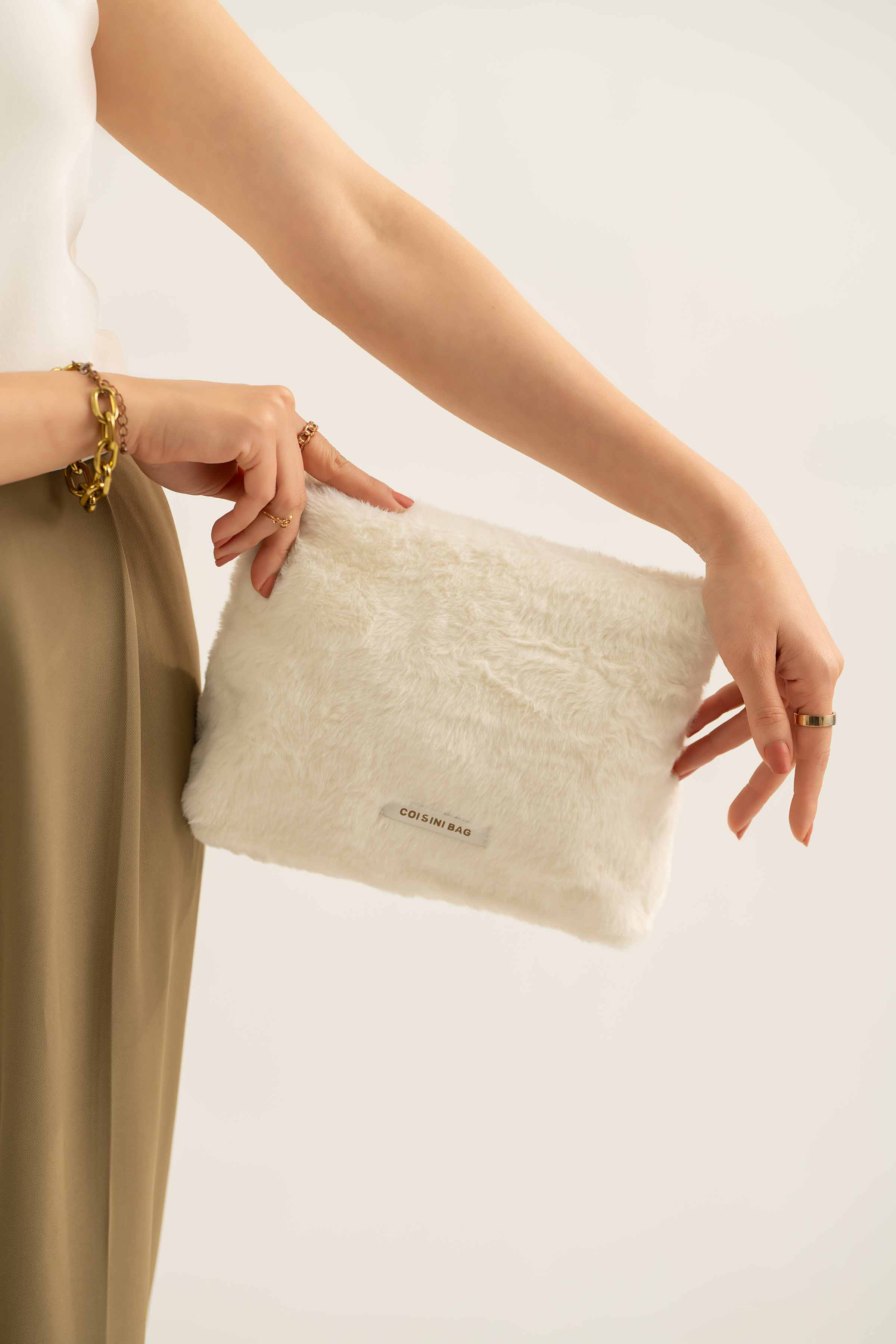 Off White Vanity Bag-441912107 for Women - Fashion Collection | Nishat | Shop Online