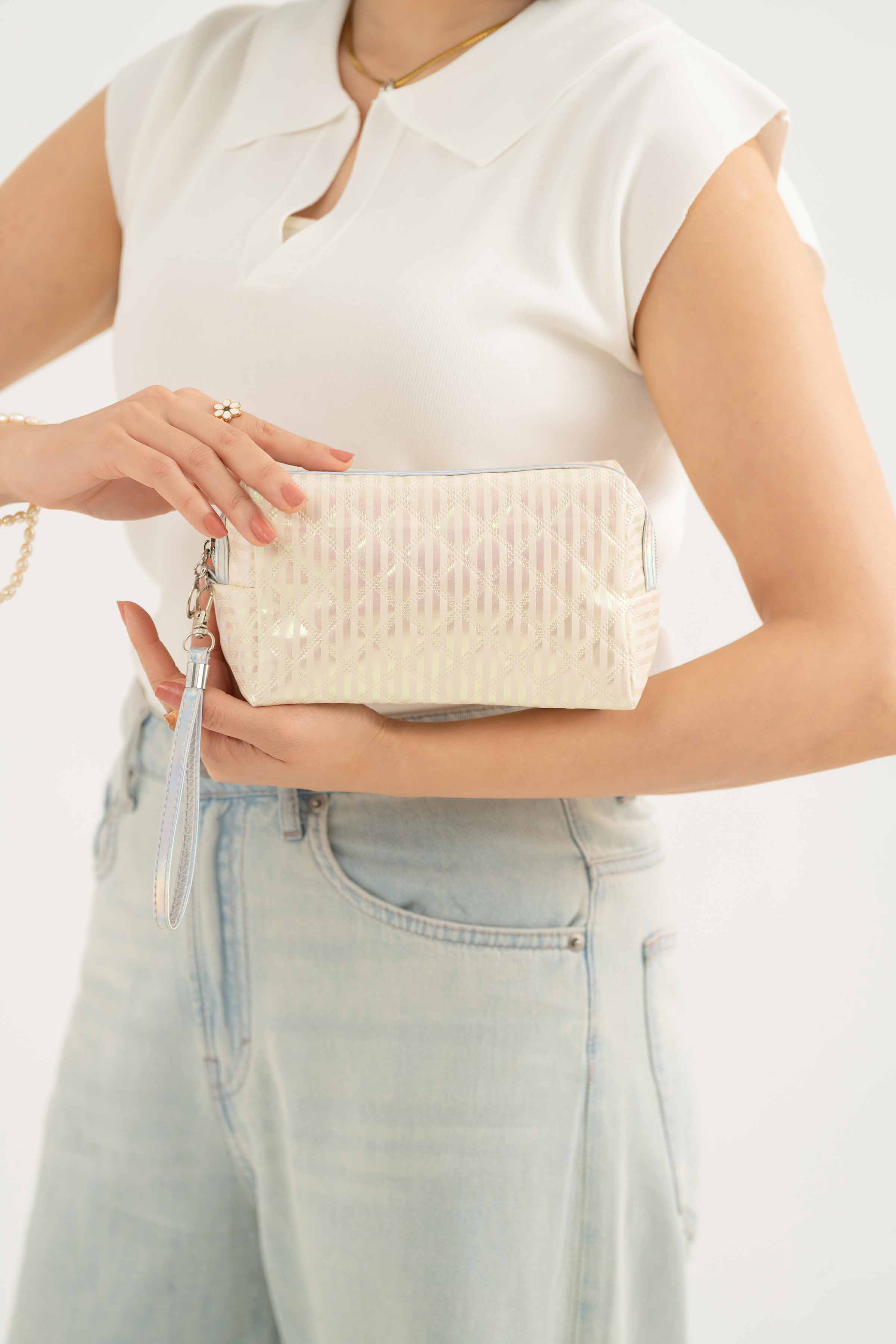 White Vanity Bag-442192112 for Women - Fashion Collection | Nishat | Shop Online