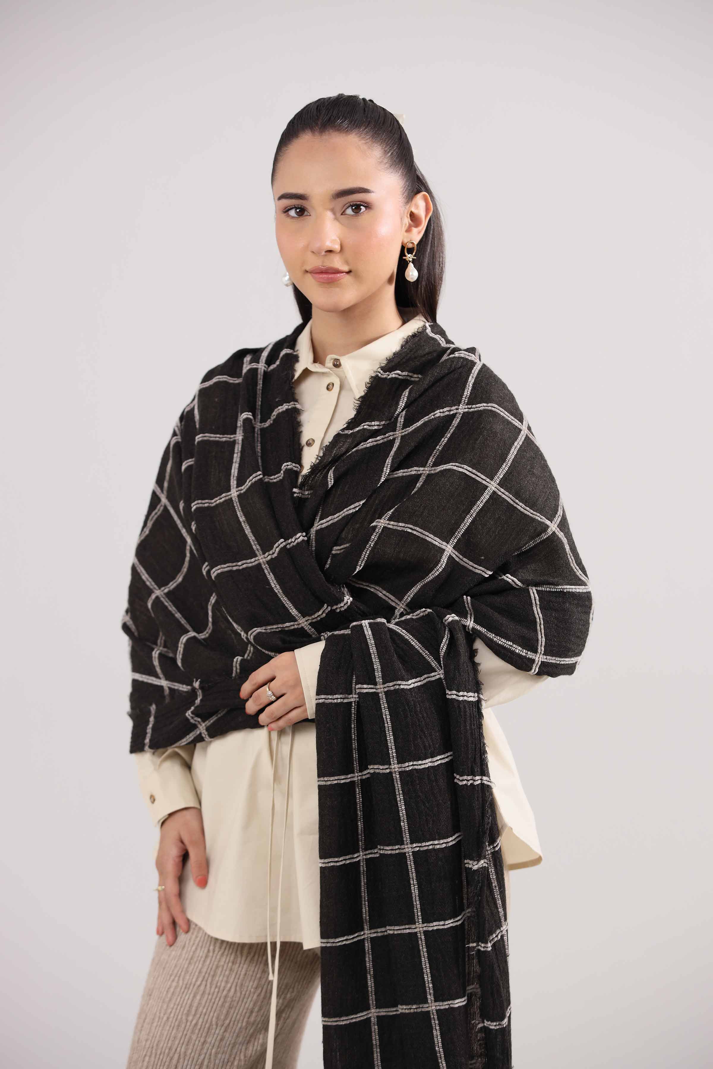 Black Women Scarf-442382103 for Women – Scarf Collection | Nishat | Shop Online