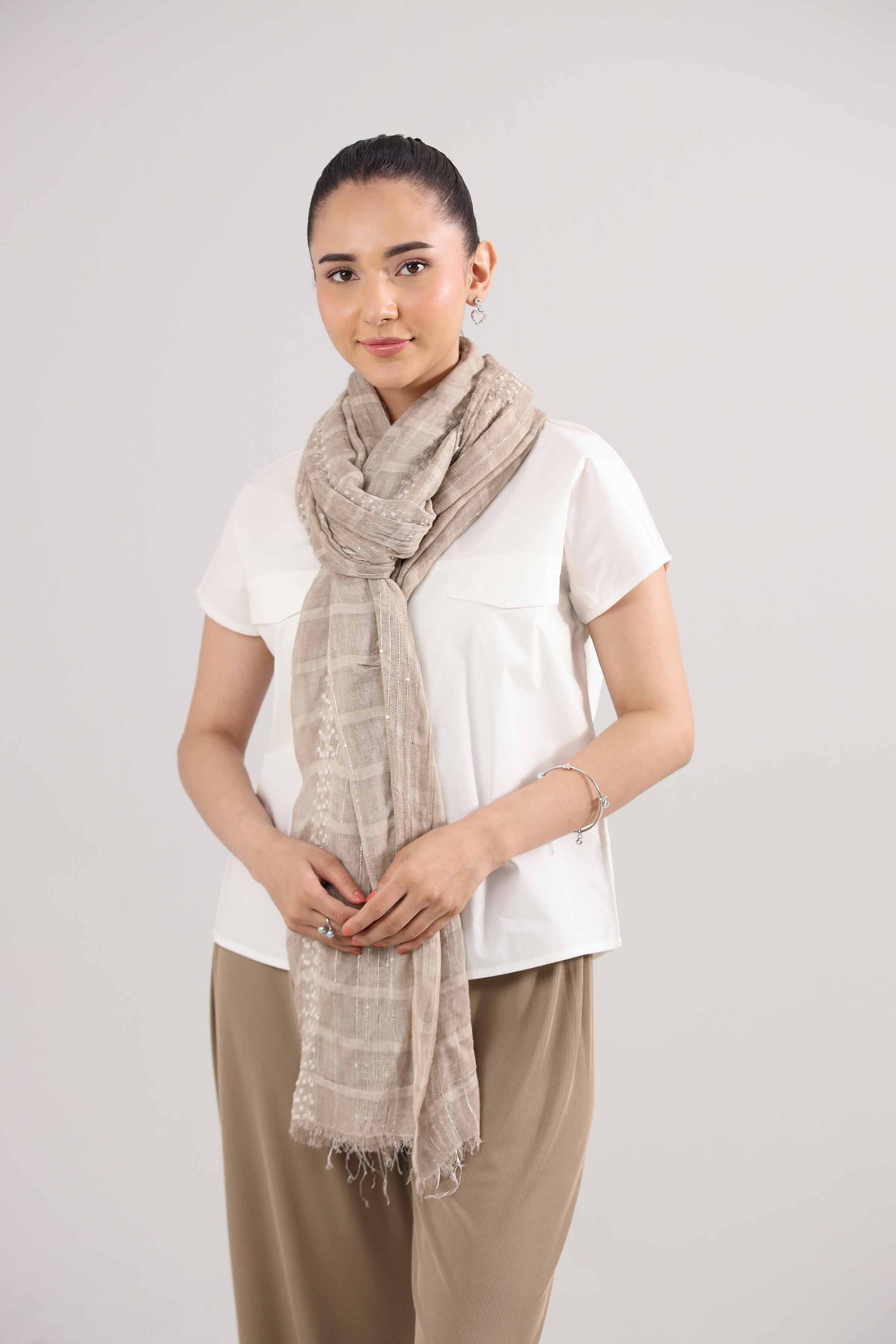 Light Grey Women Scarf-442432111 for Women – Scarf Collection | Nishat | Shop Online