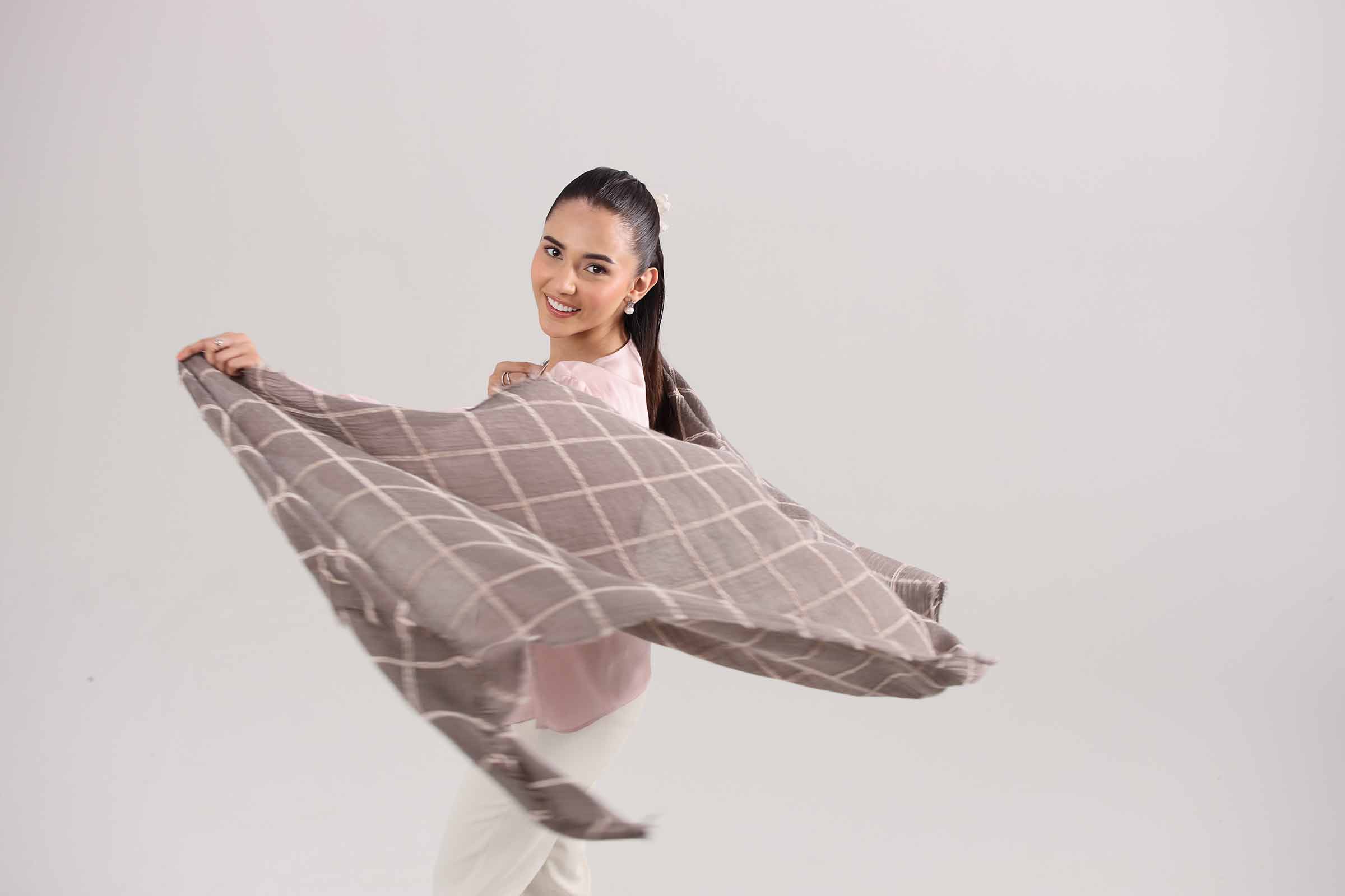 Light Pink Women Scarf-442432114 for Women – Scarf Collection | Nishat | Shop Online