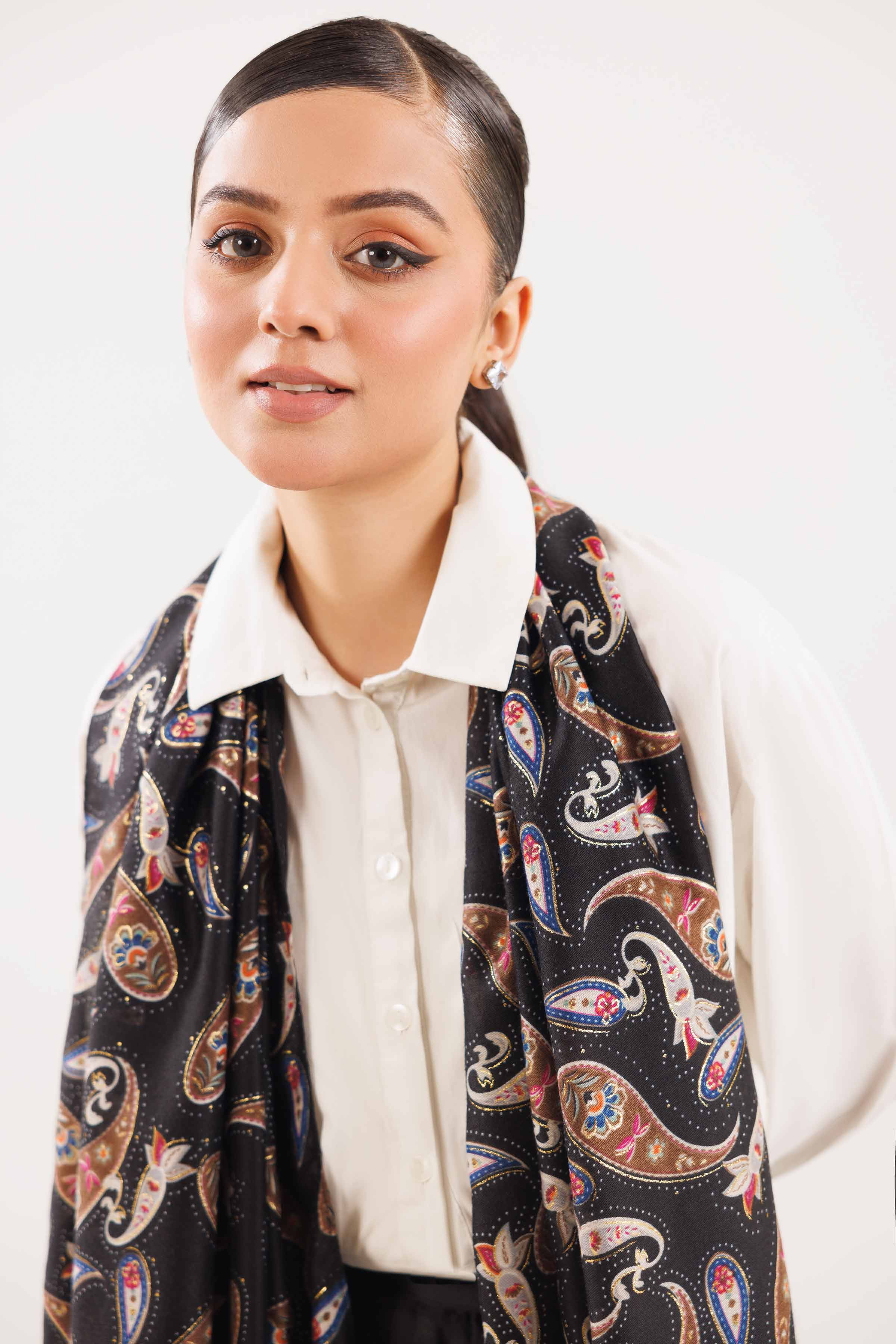 Black Women Scarf-442752103 for Women – Scarf Collection | Nishat | Shop Online