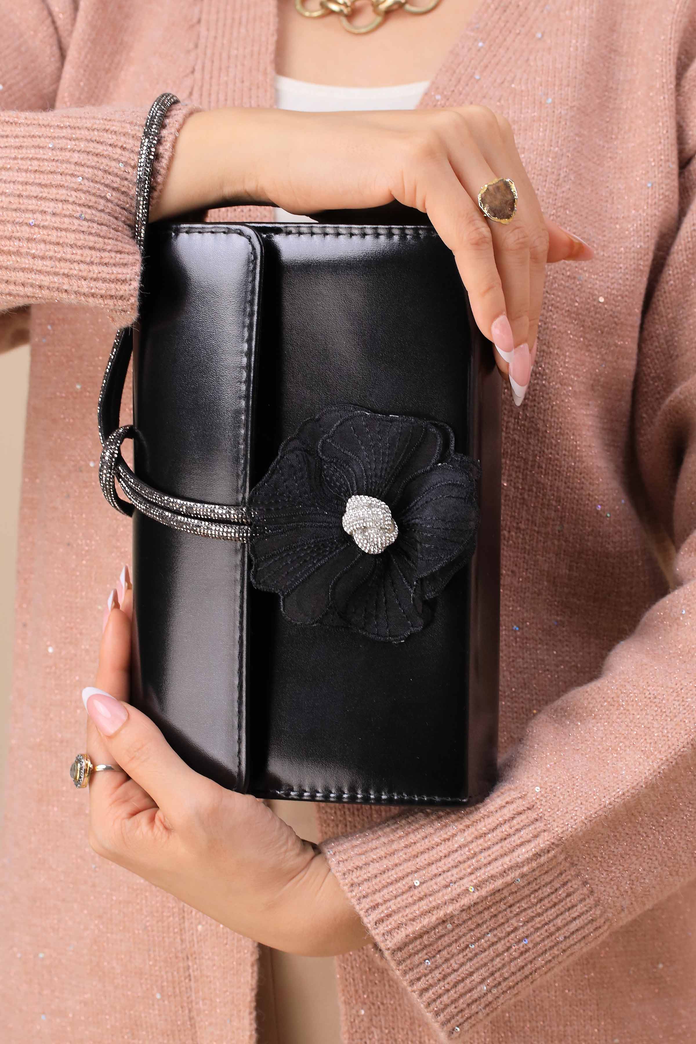 Black Clutch-444082103-for Women - Bag Winter Collection | Nishat | Shop Online
