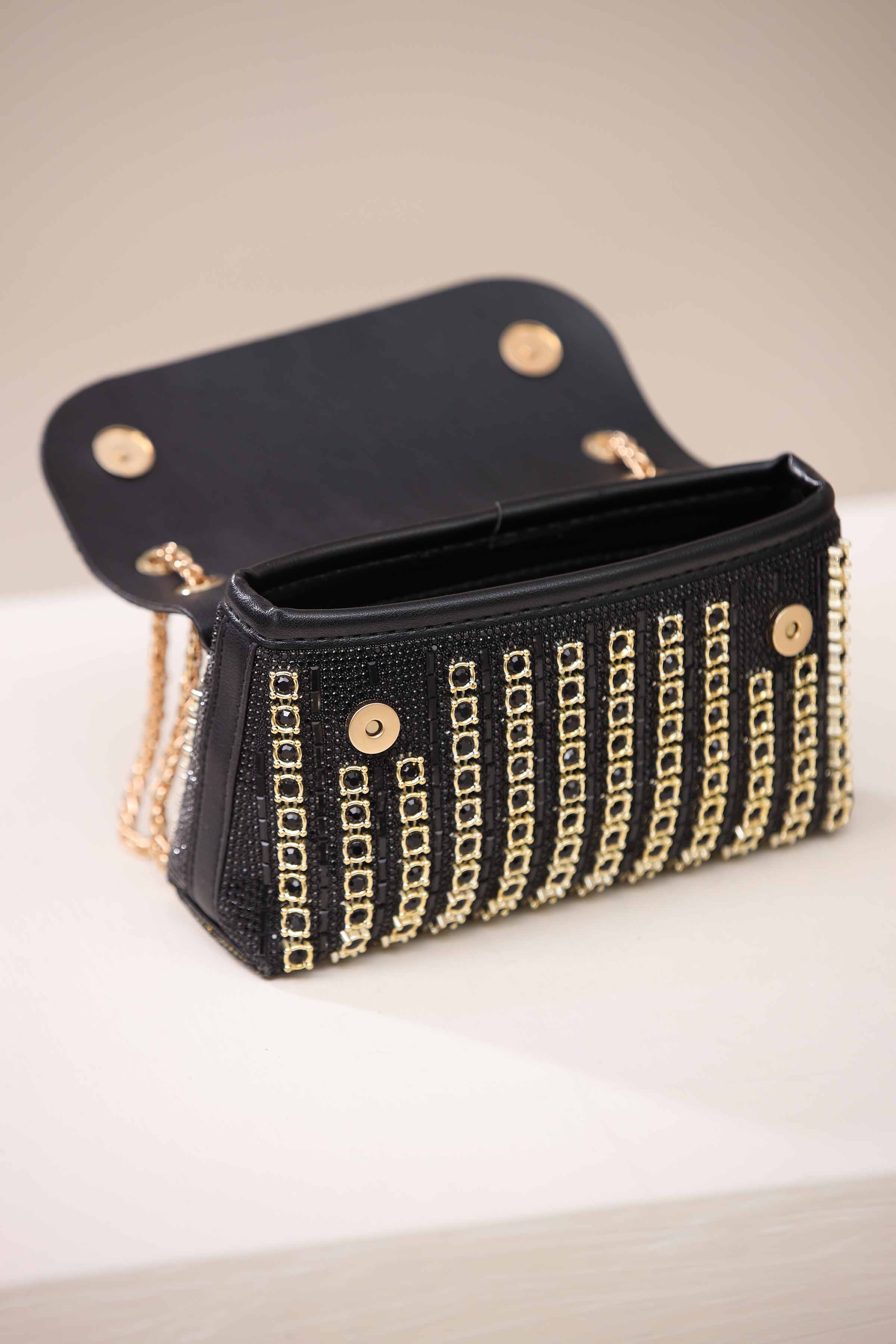Black Clutch-444422103 for Women - Bag Collection | Nishat | Shop Online