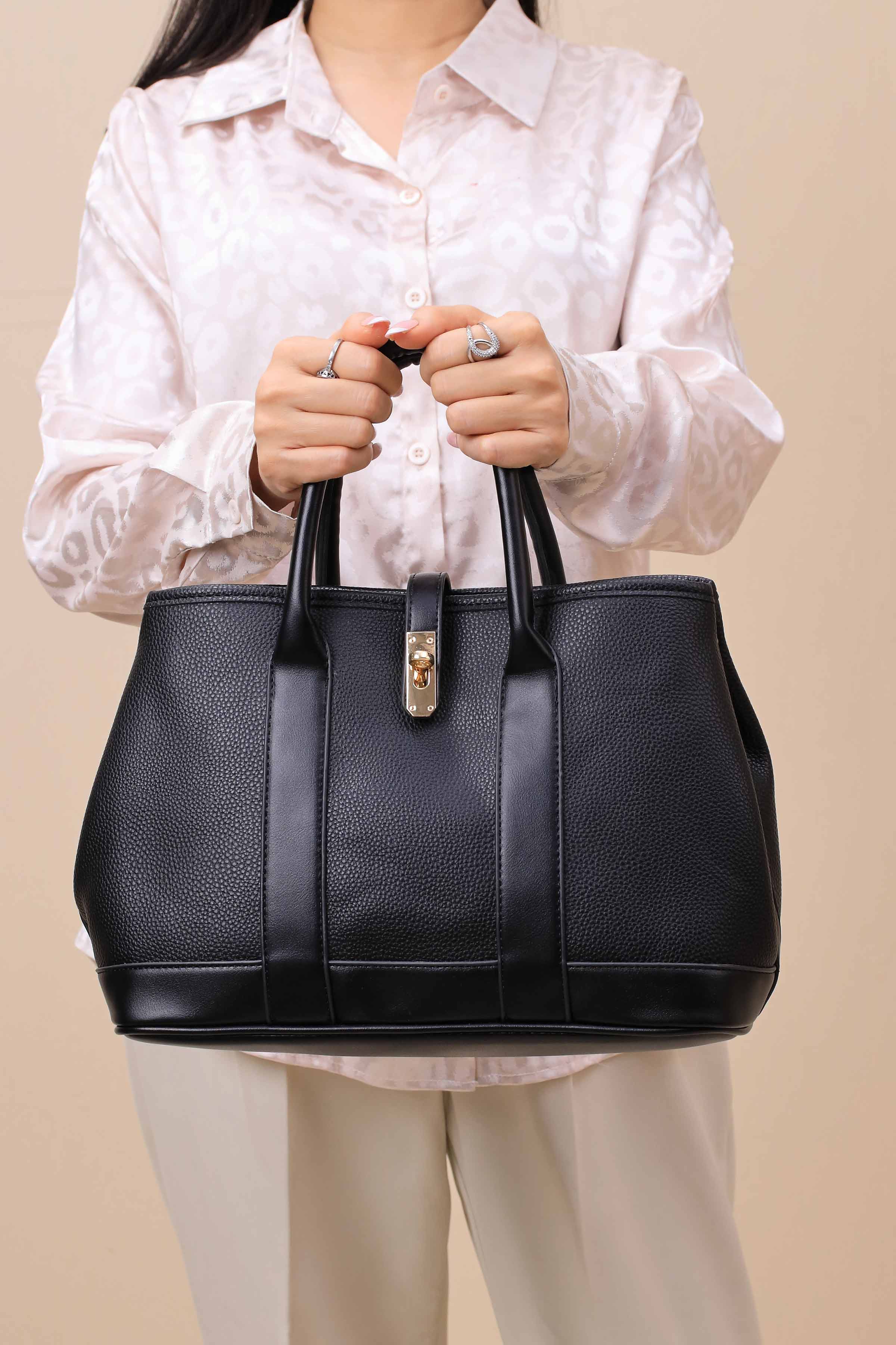 Black Shoulder Bag-444802103-for Women - Bag Winter Collection | Nishat | Shop Online