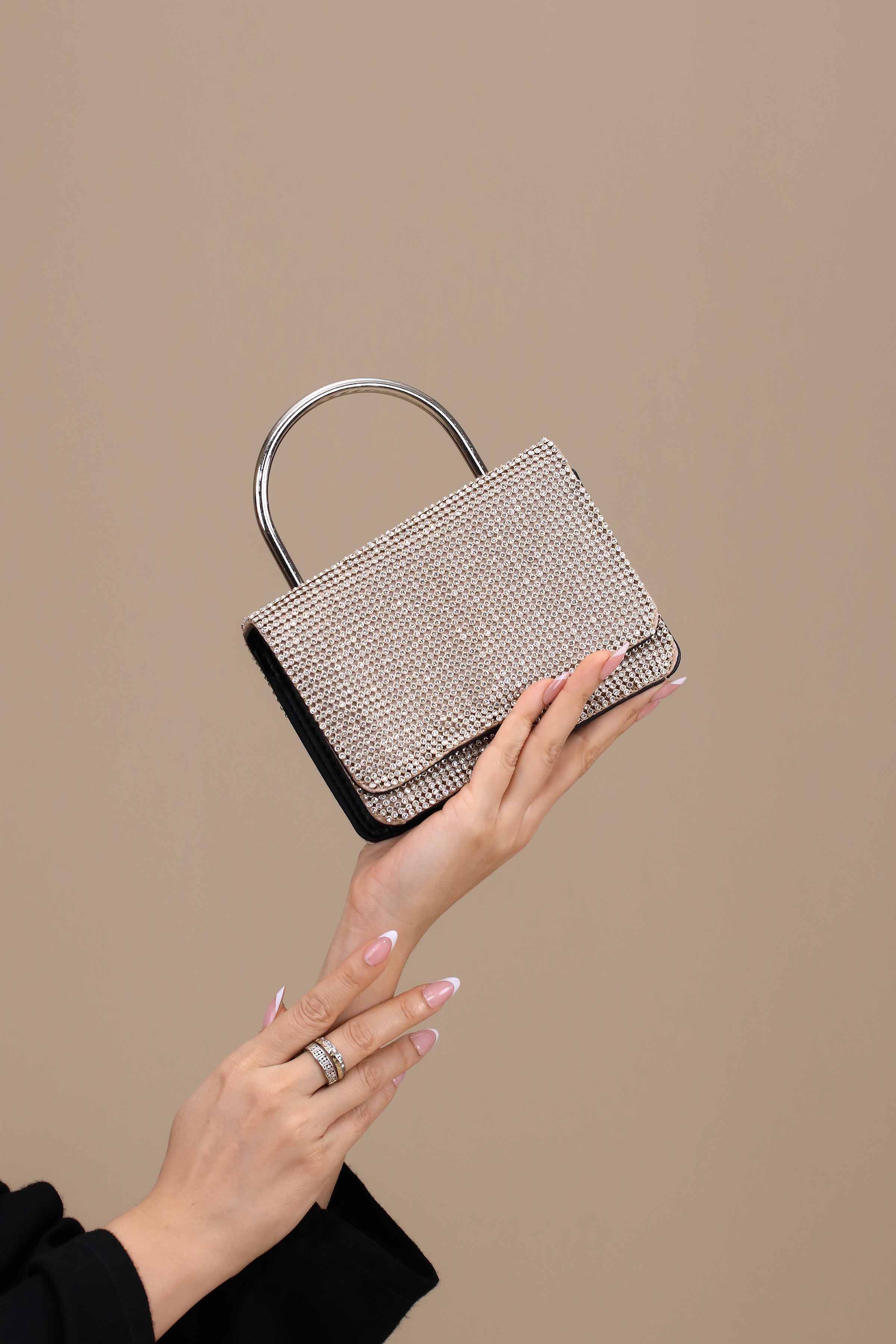 Gold Clutch-445742119