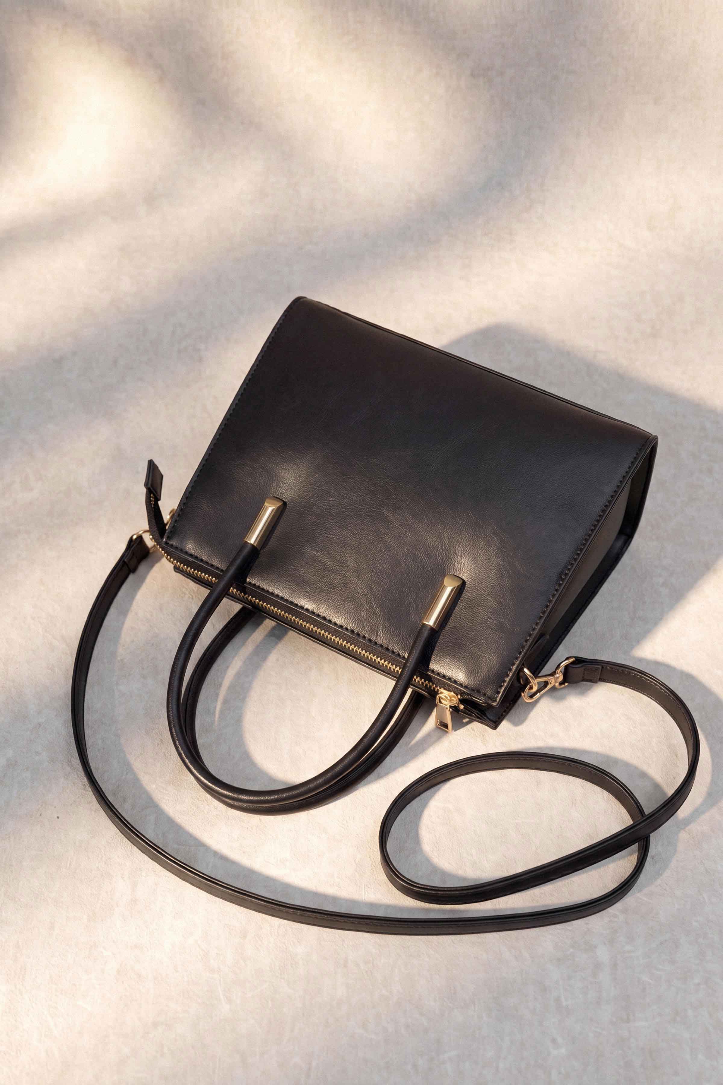 Black Shoulder Bag-445762103