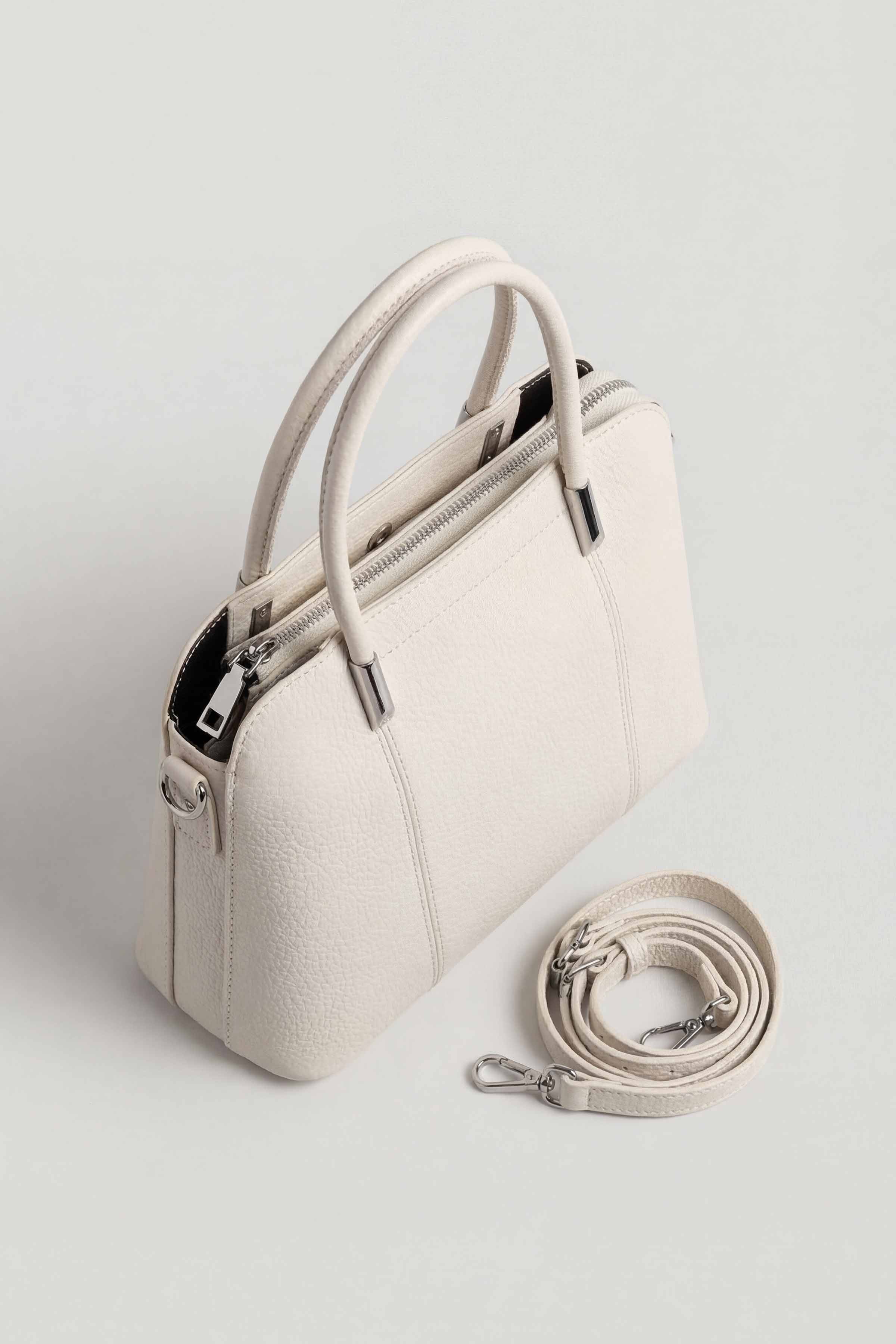 White Shoulder Bag-446352112