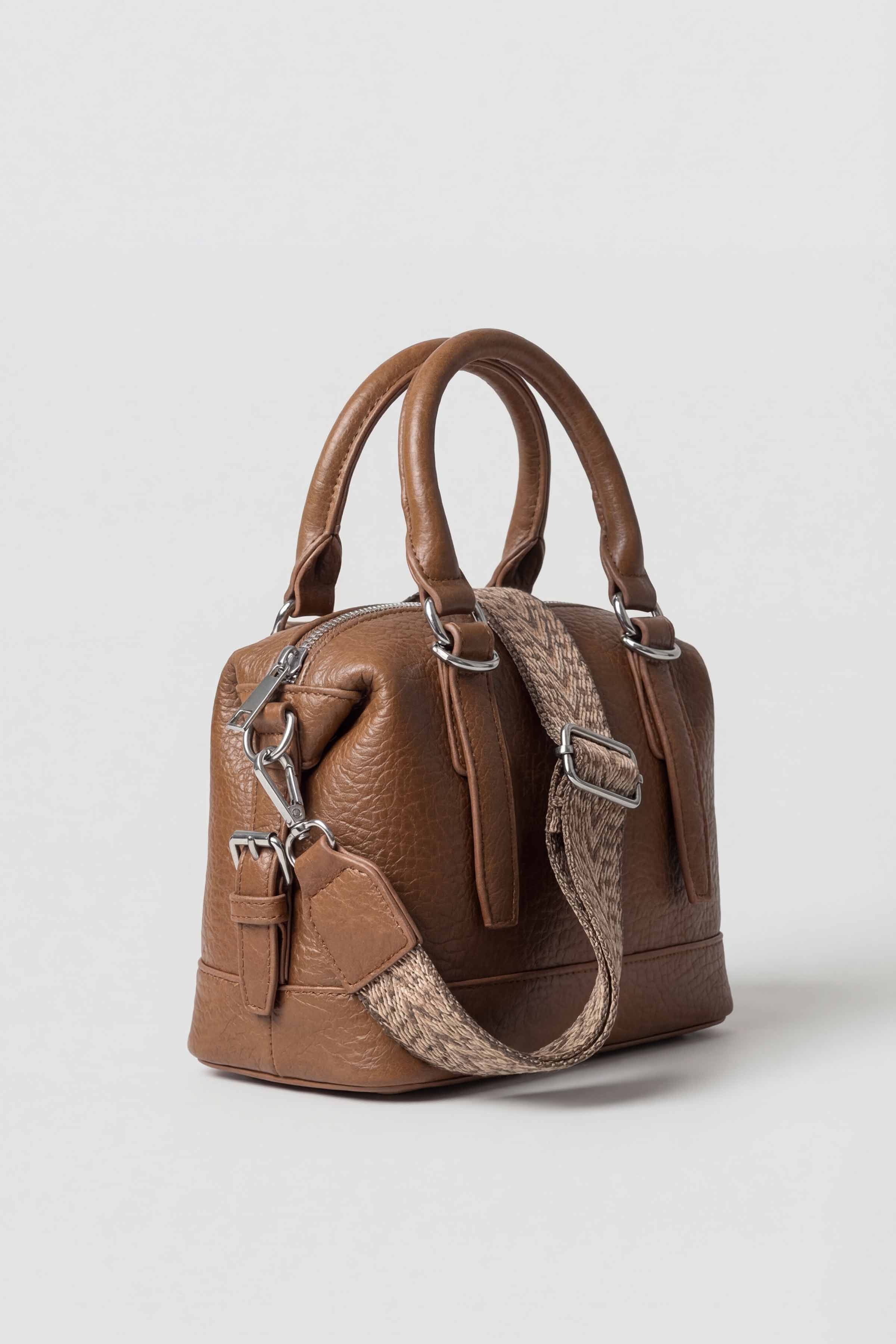 Coffee Shoulder Bag-446402117