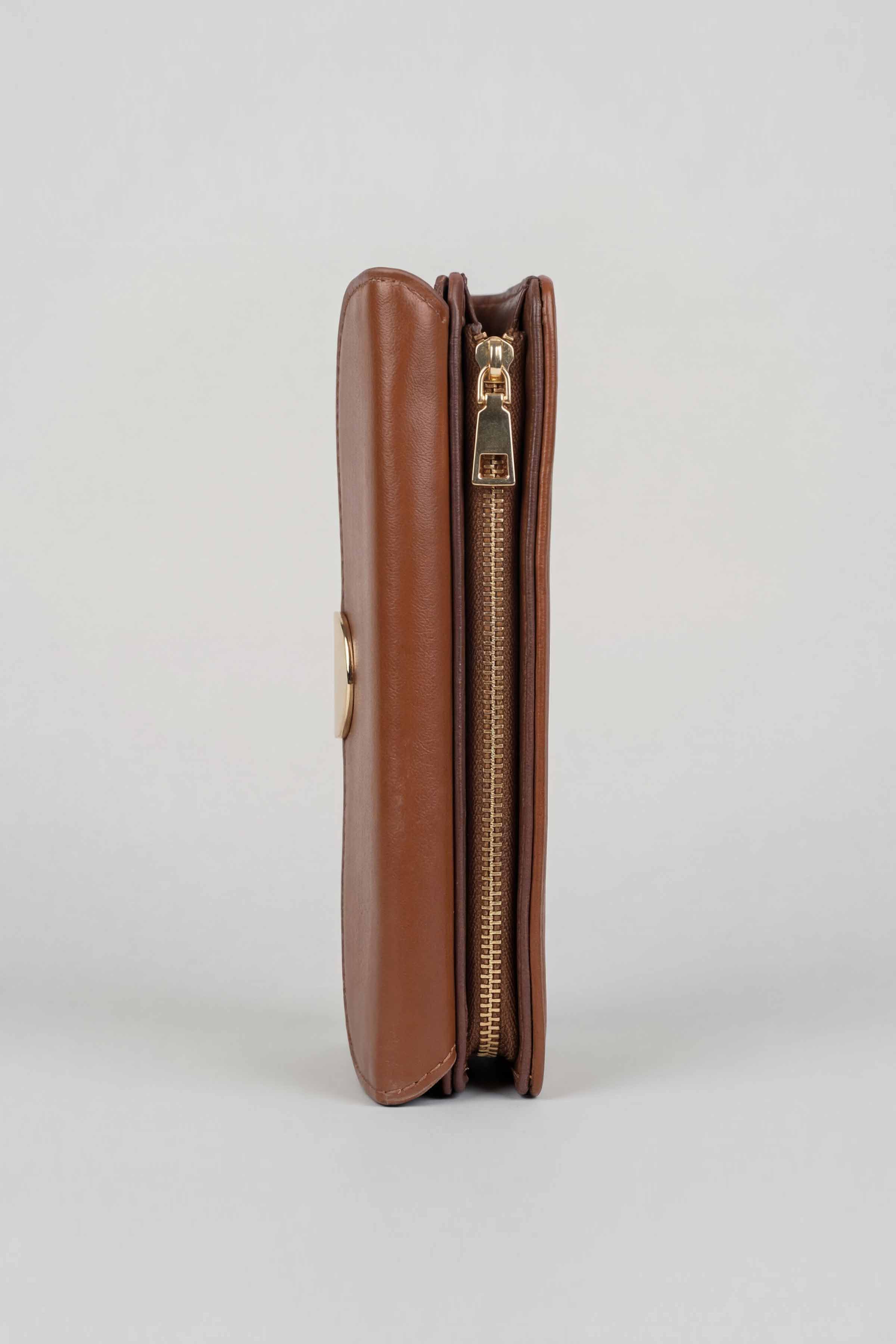 Brown Wallet-446622113
