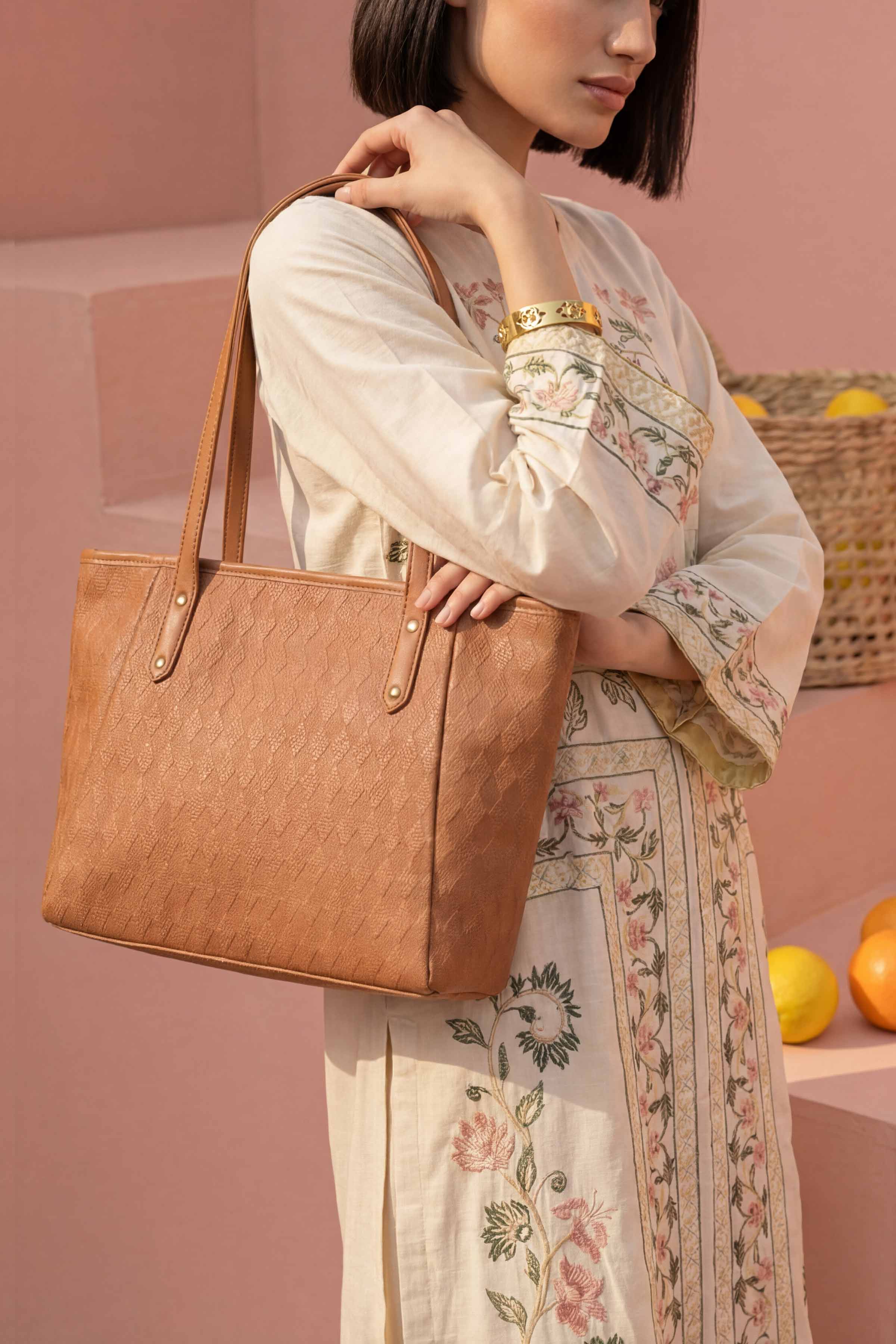 Brown Tote Bag-446842113