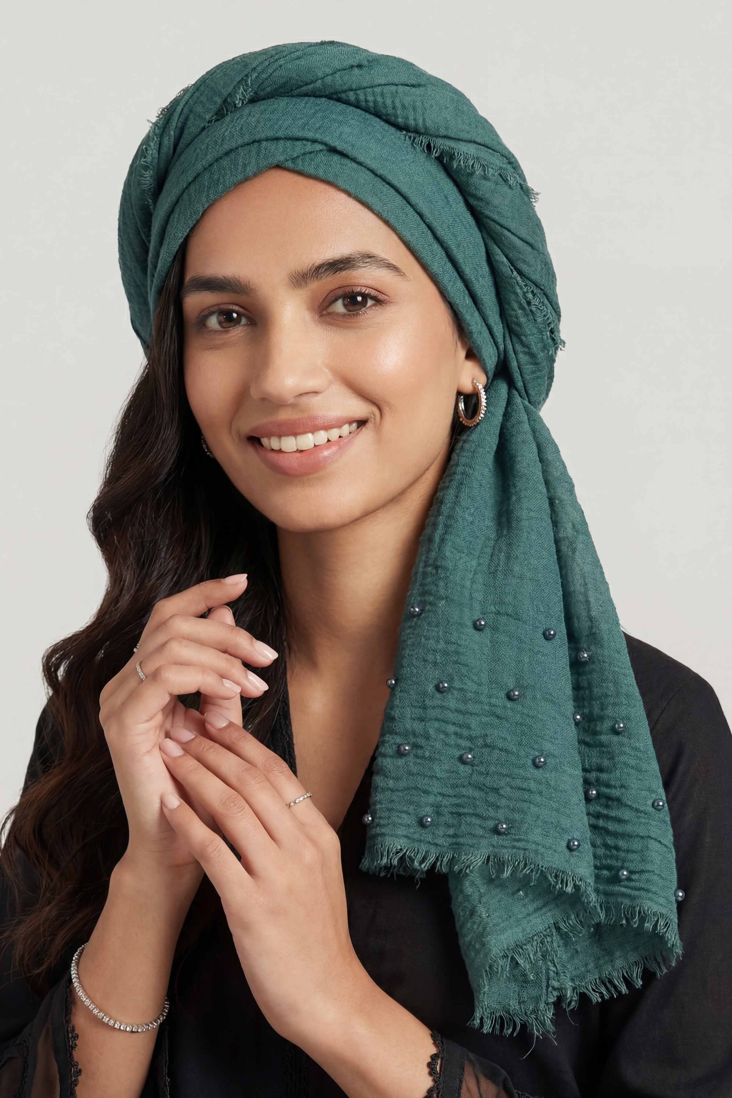 Green Women Scarf-447372104