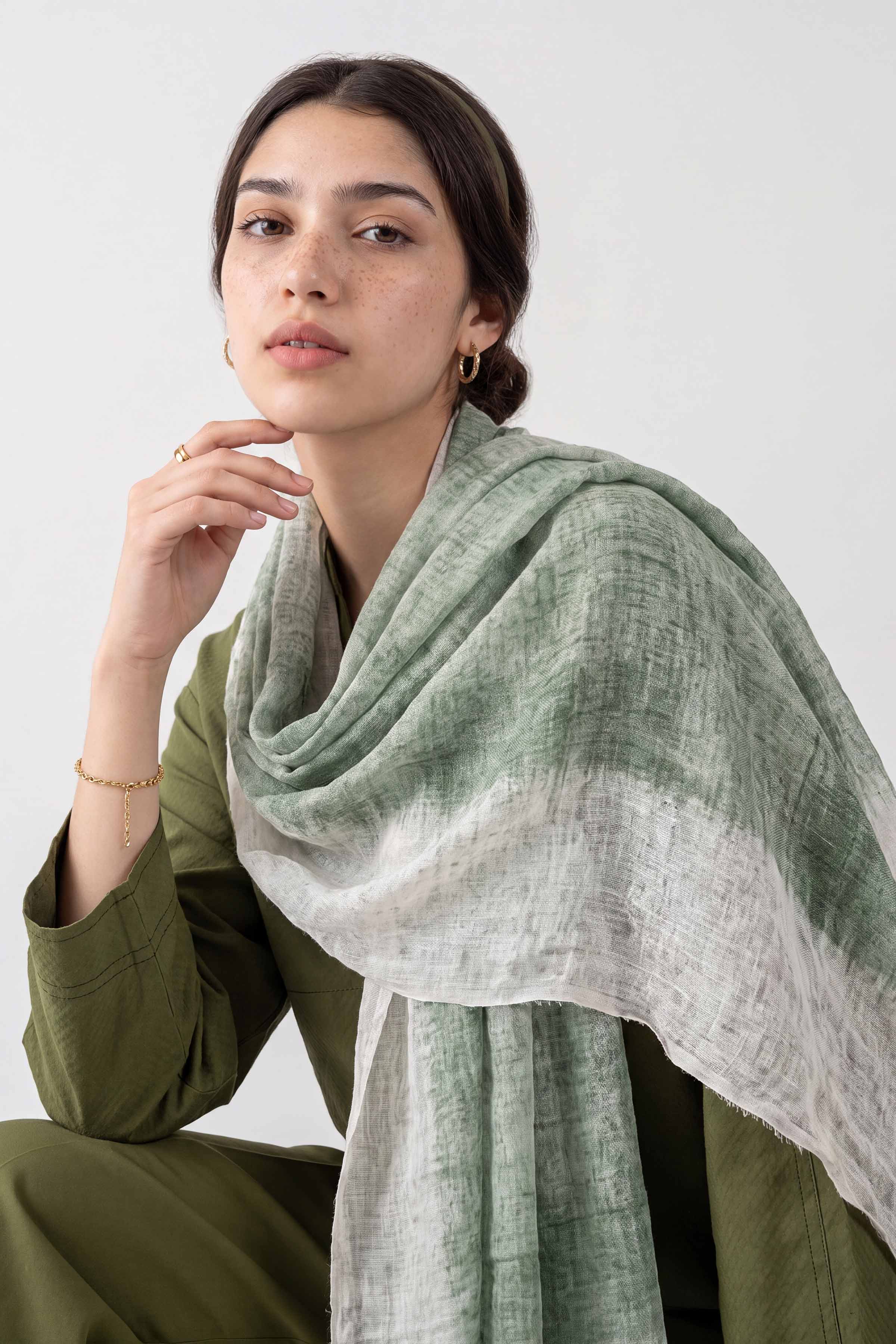 Green Women Scarf-447402104