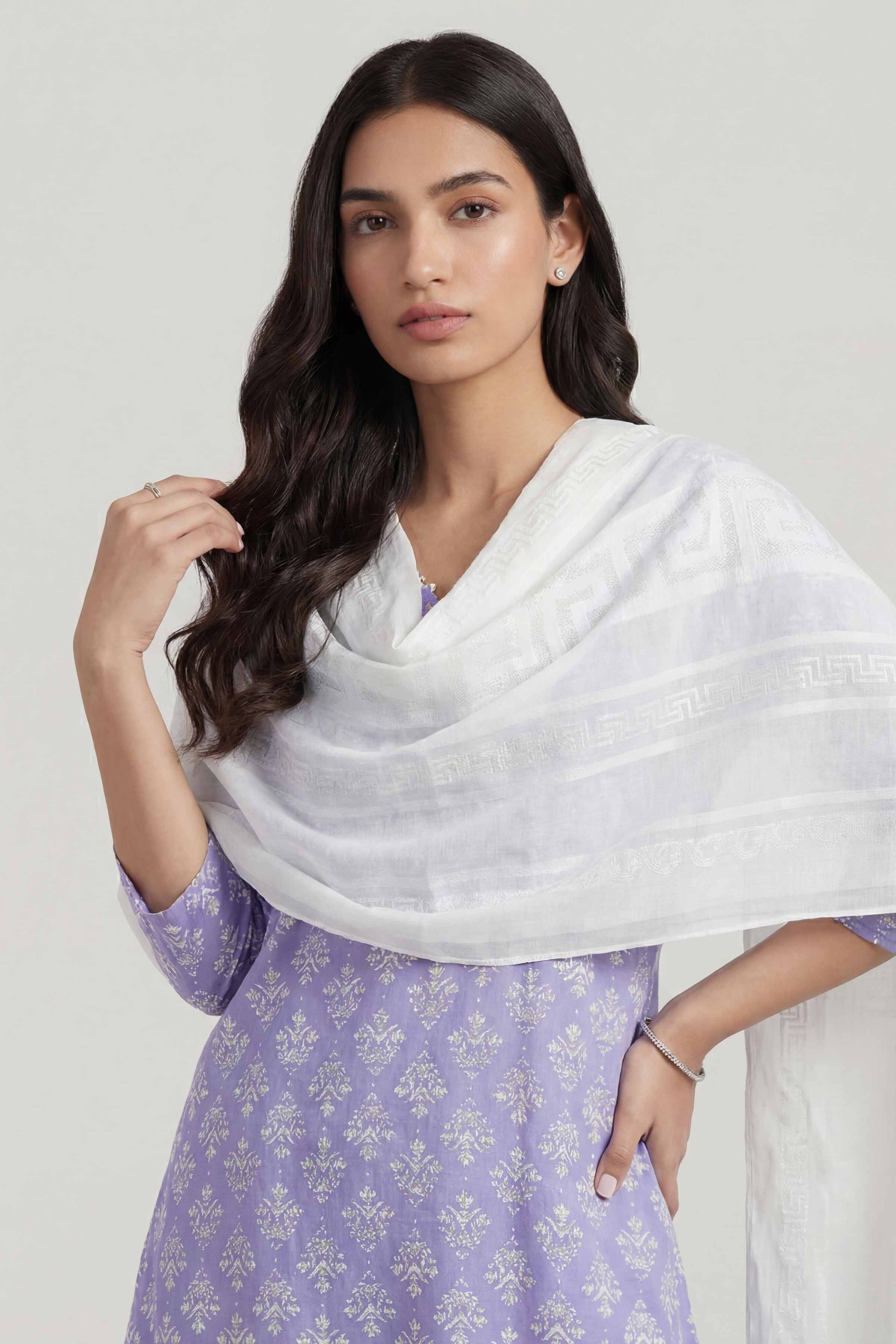 Off White Women Scarf-447512107