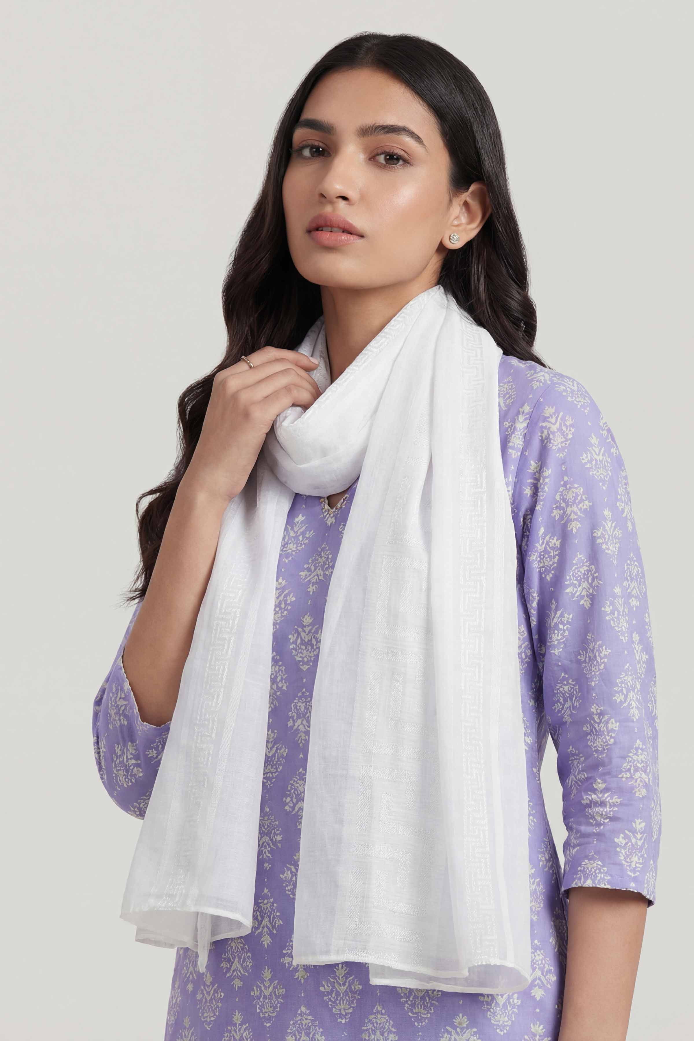 Off White Women Scarf-447512107