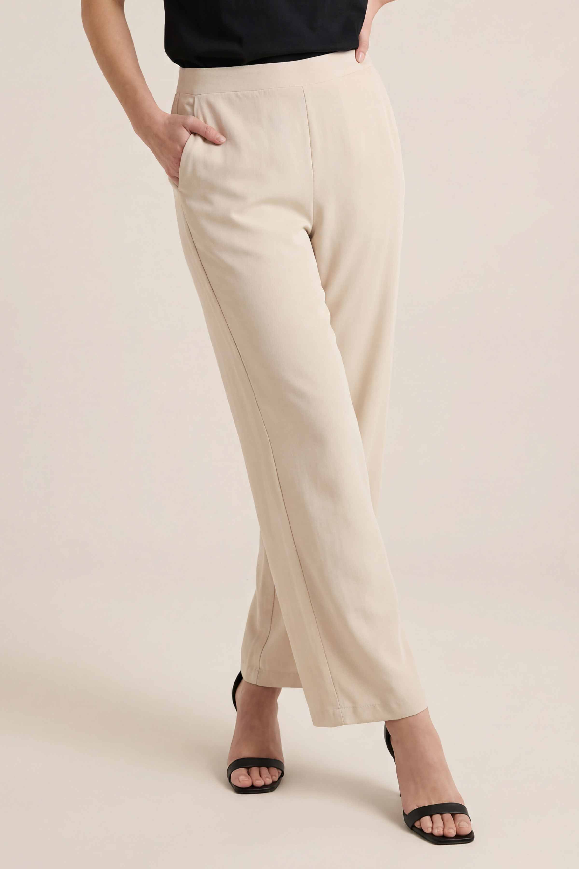 Nude Women Pants-447950126