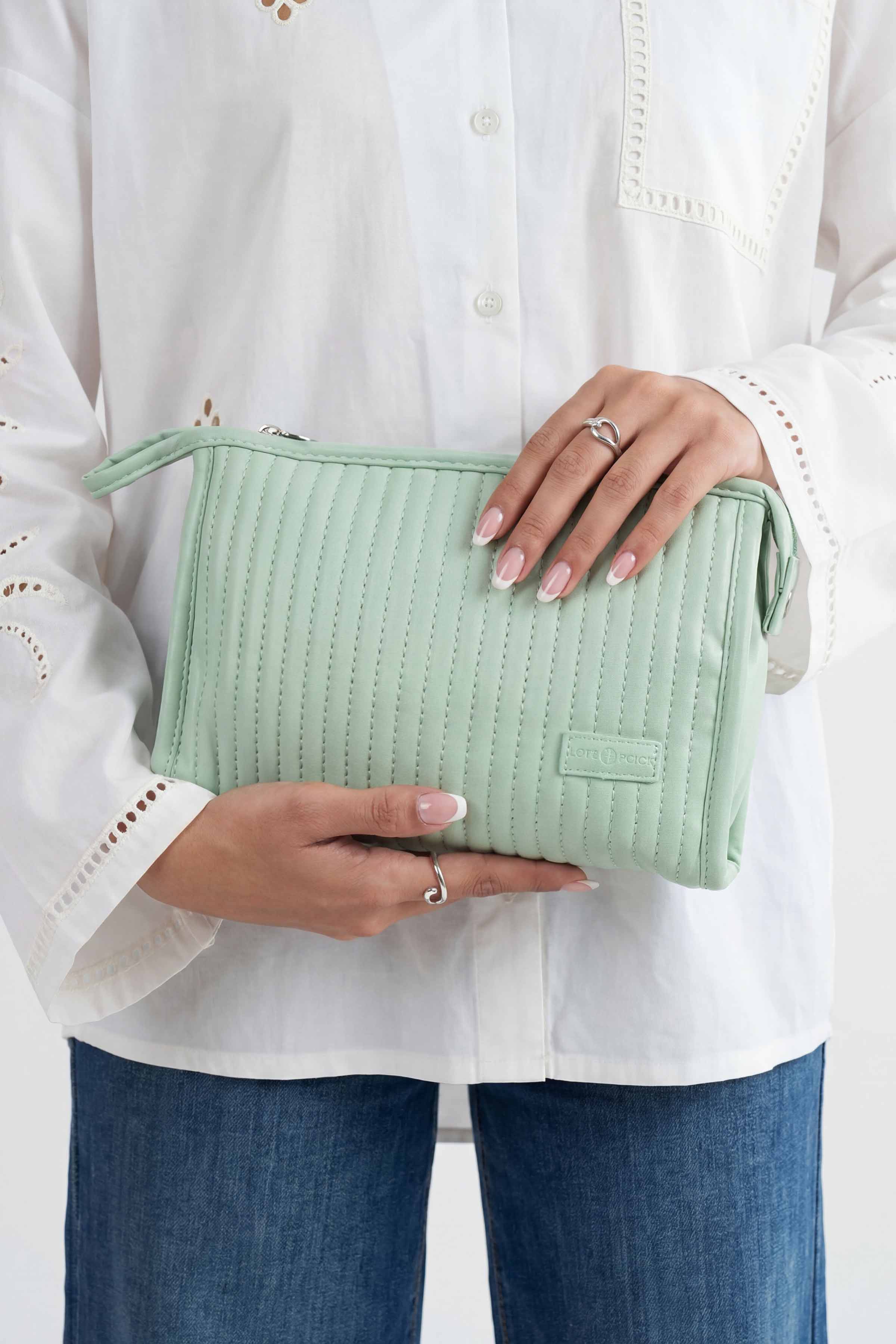 Green Vanity Bag-448312104