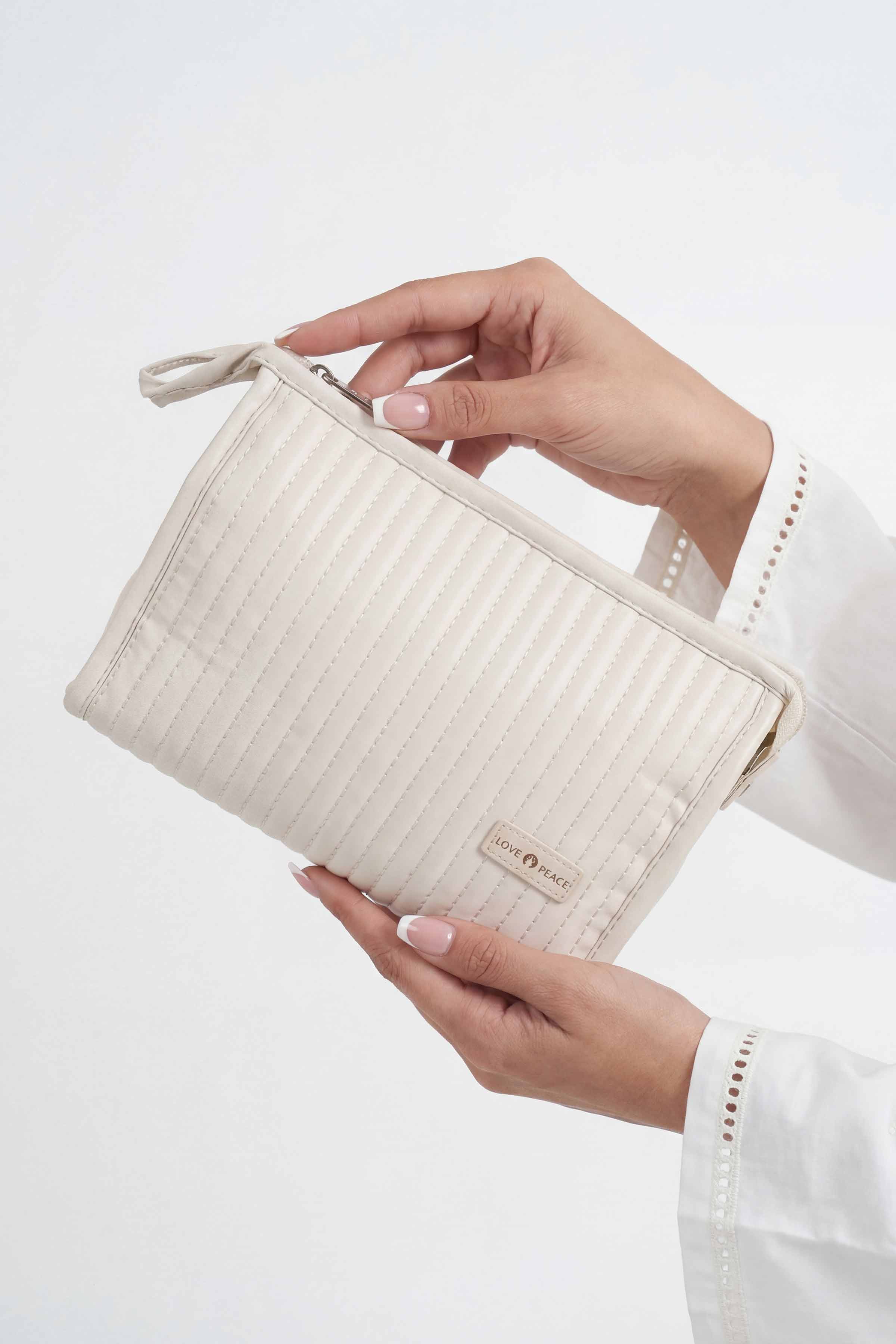 Off White Vanity Bag-448312107