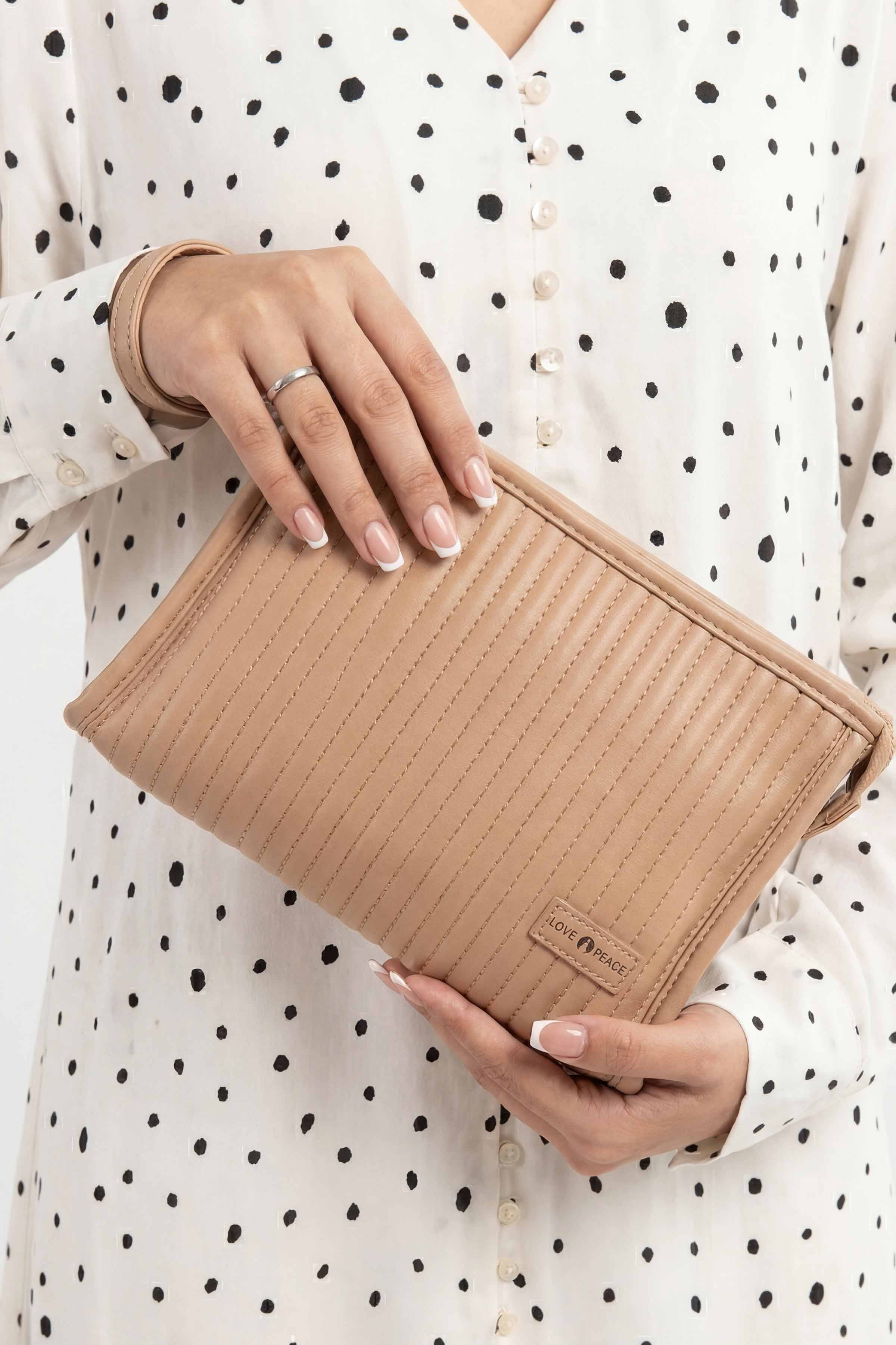 Coffee Vanity Bag-448312117