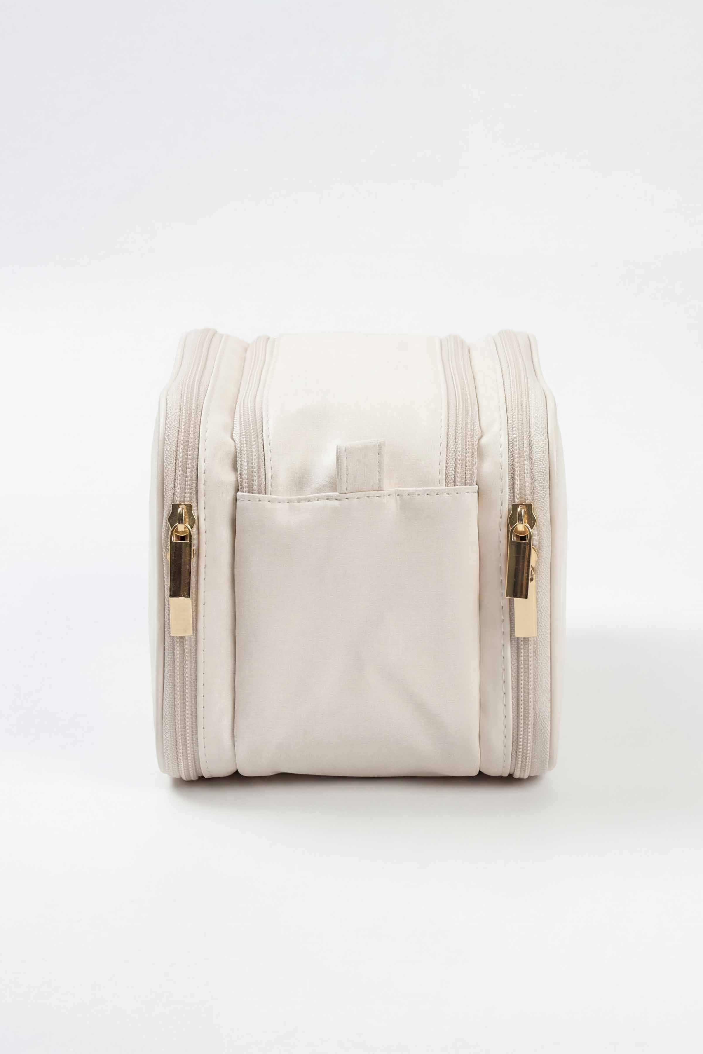 Off White Vanity Bag-448352107
