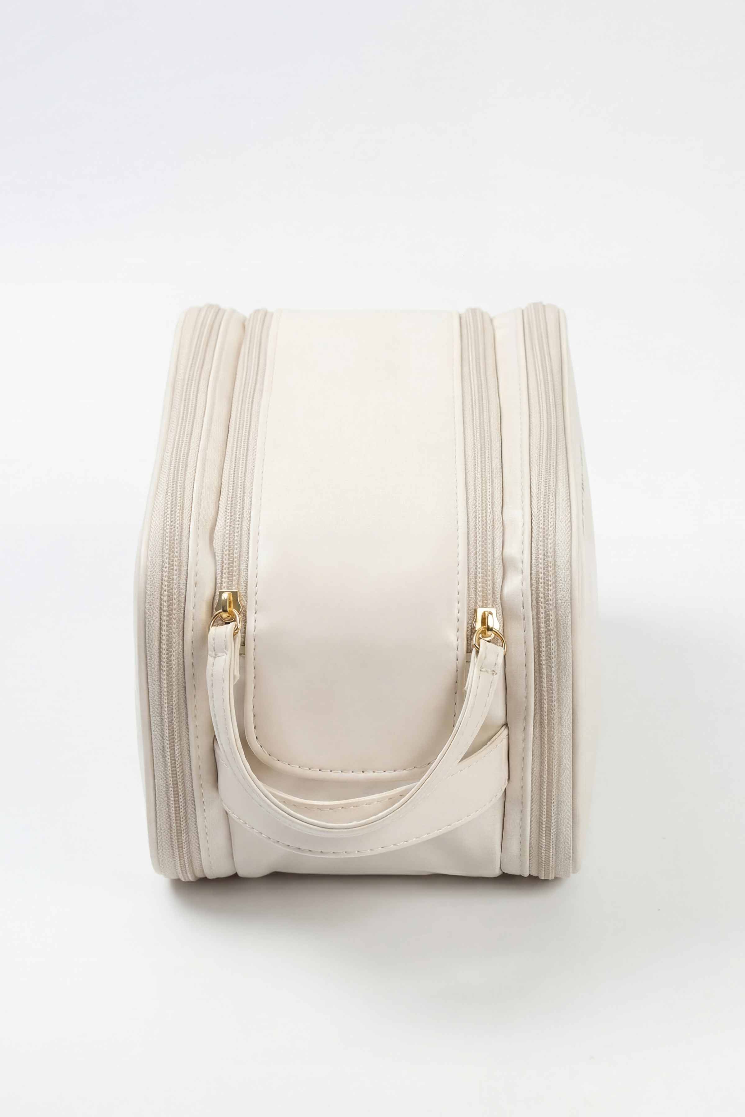 Off White Vanity Bag-448352107