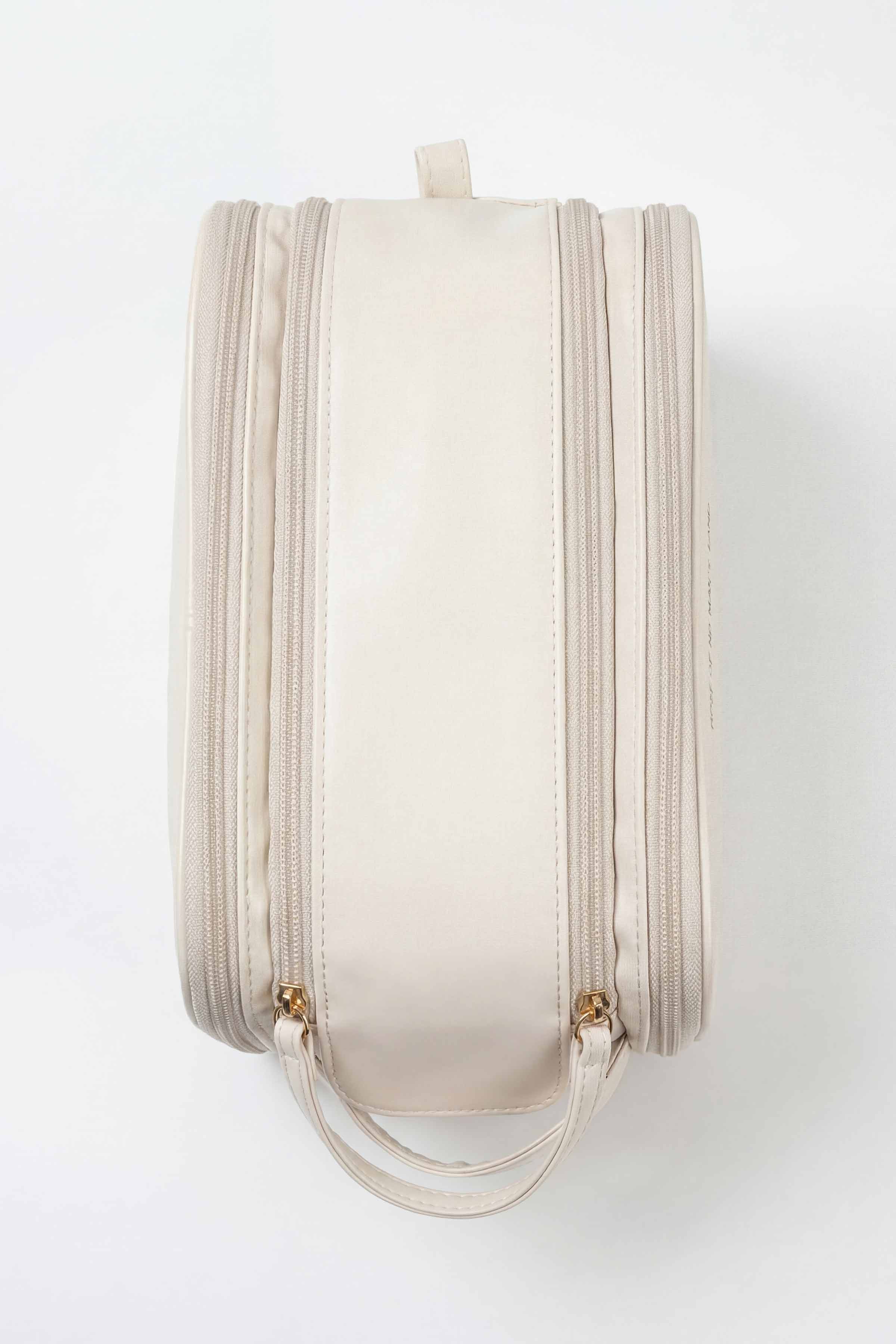 Off White Vanity Bag-448352107