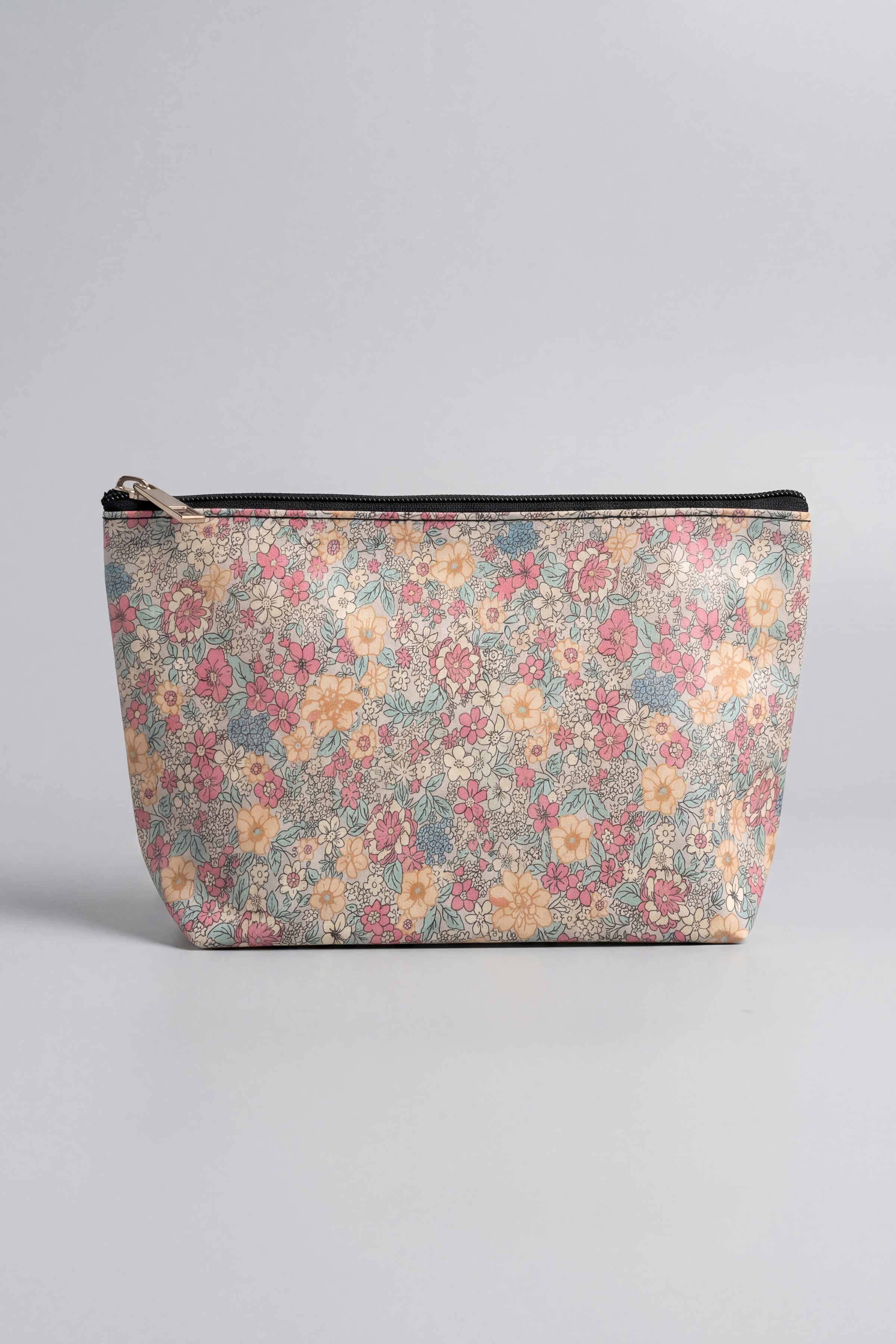 Coffee Vanity Bag-448372117