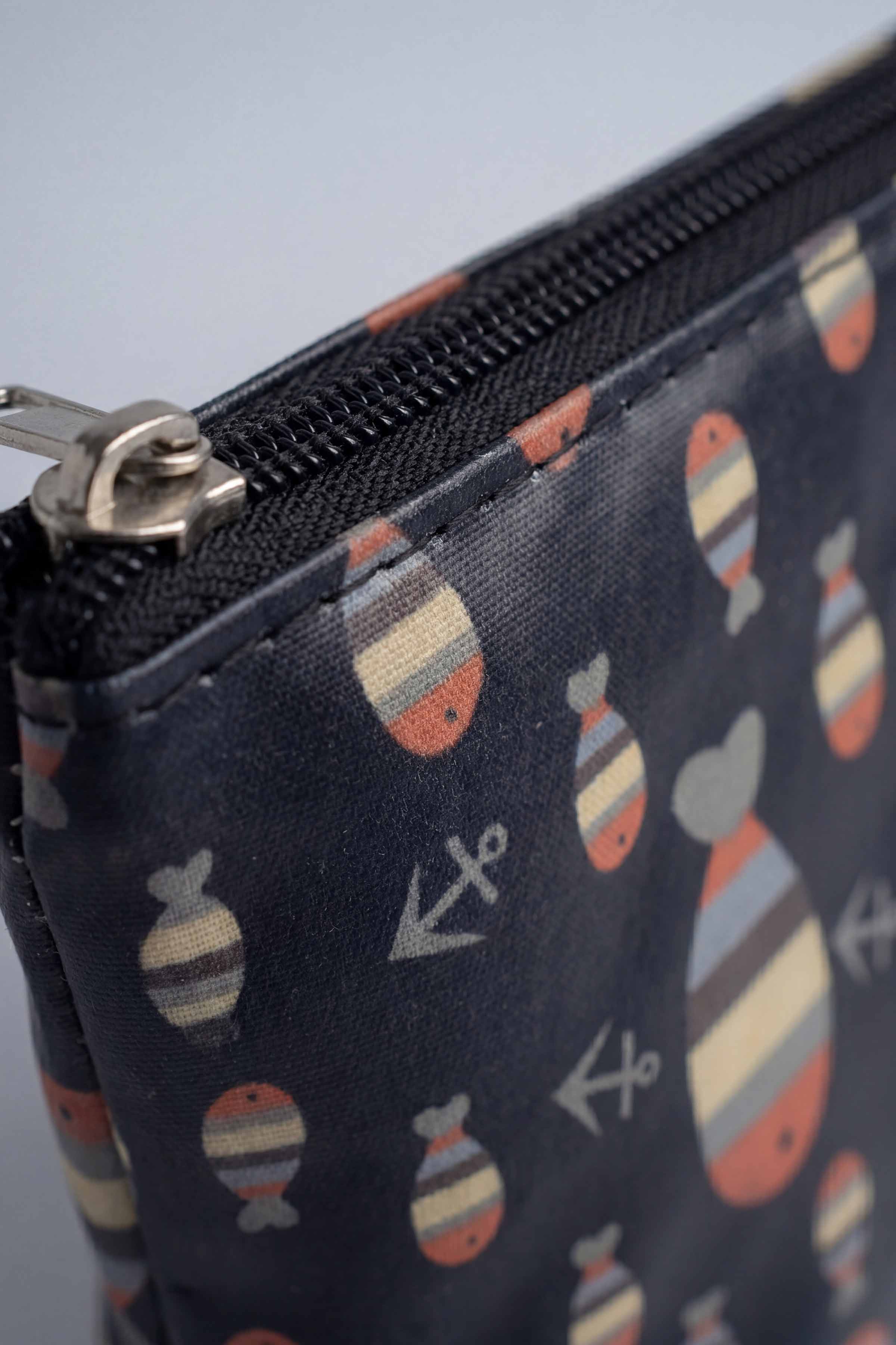 Navy Vanity Bag-448372121