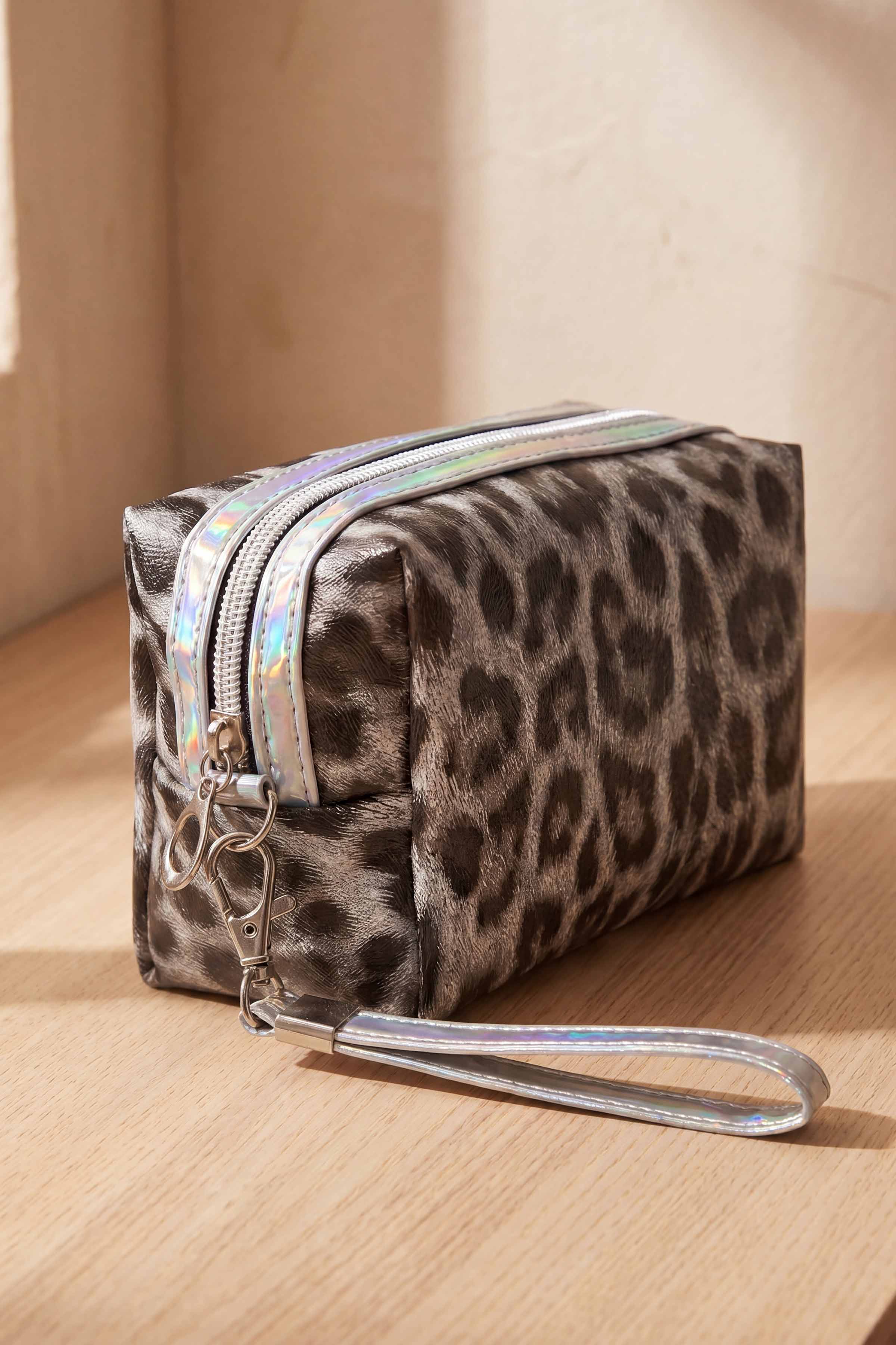 Black Vanity Bag-448462103