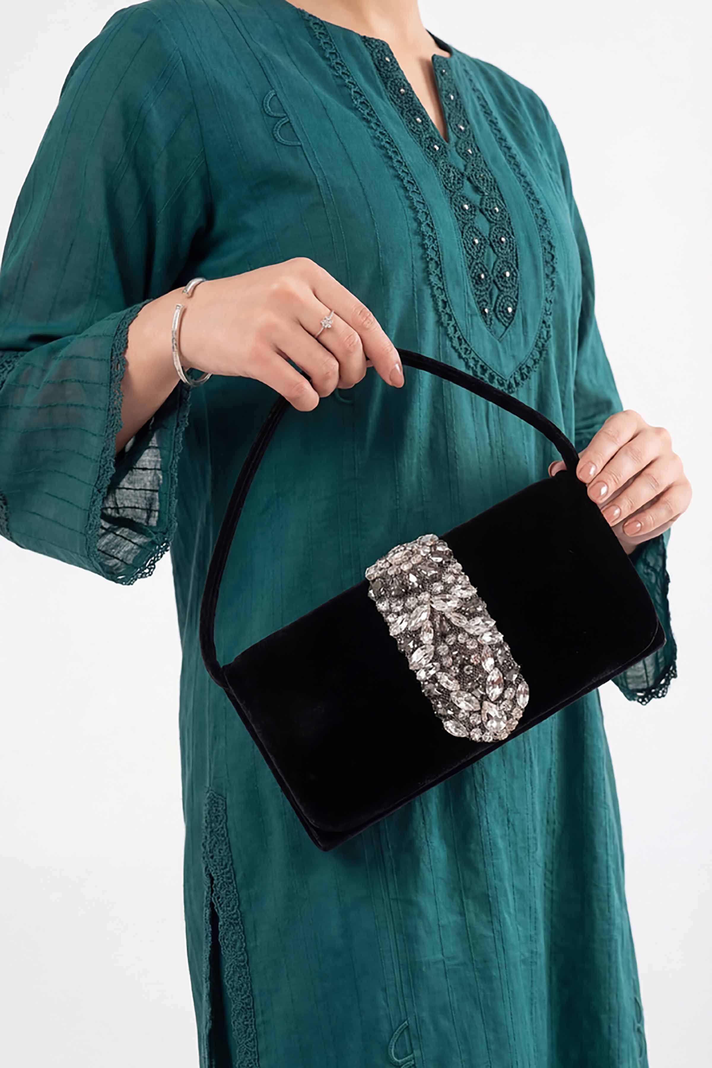 Black Clutch-448532103