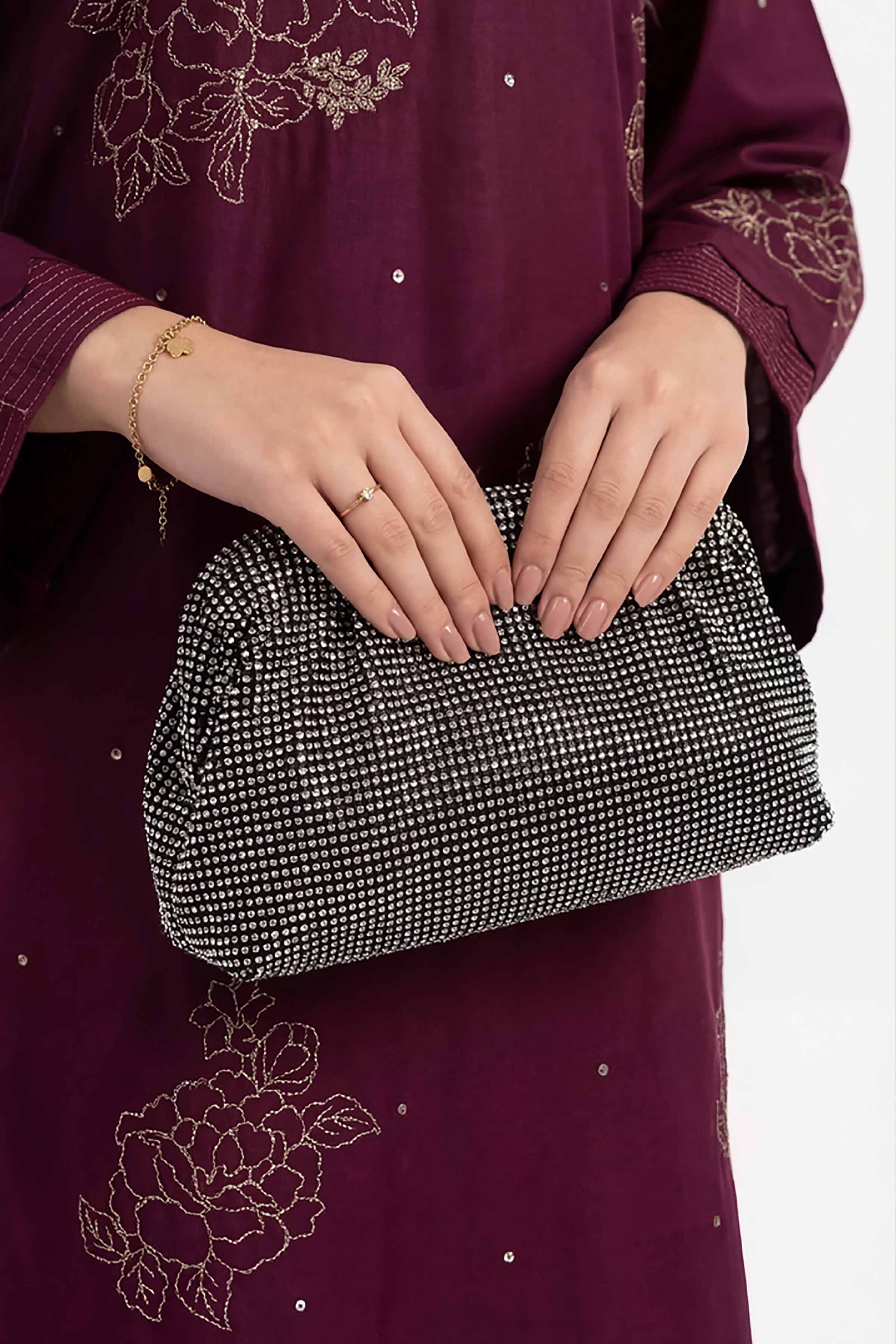 Black Clutch-448742103