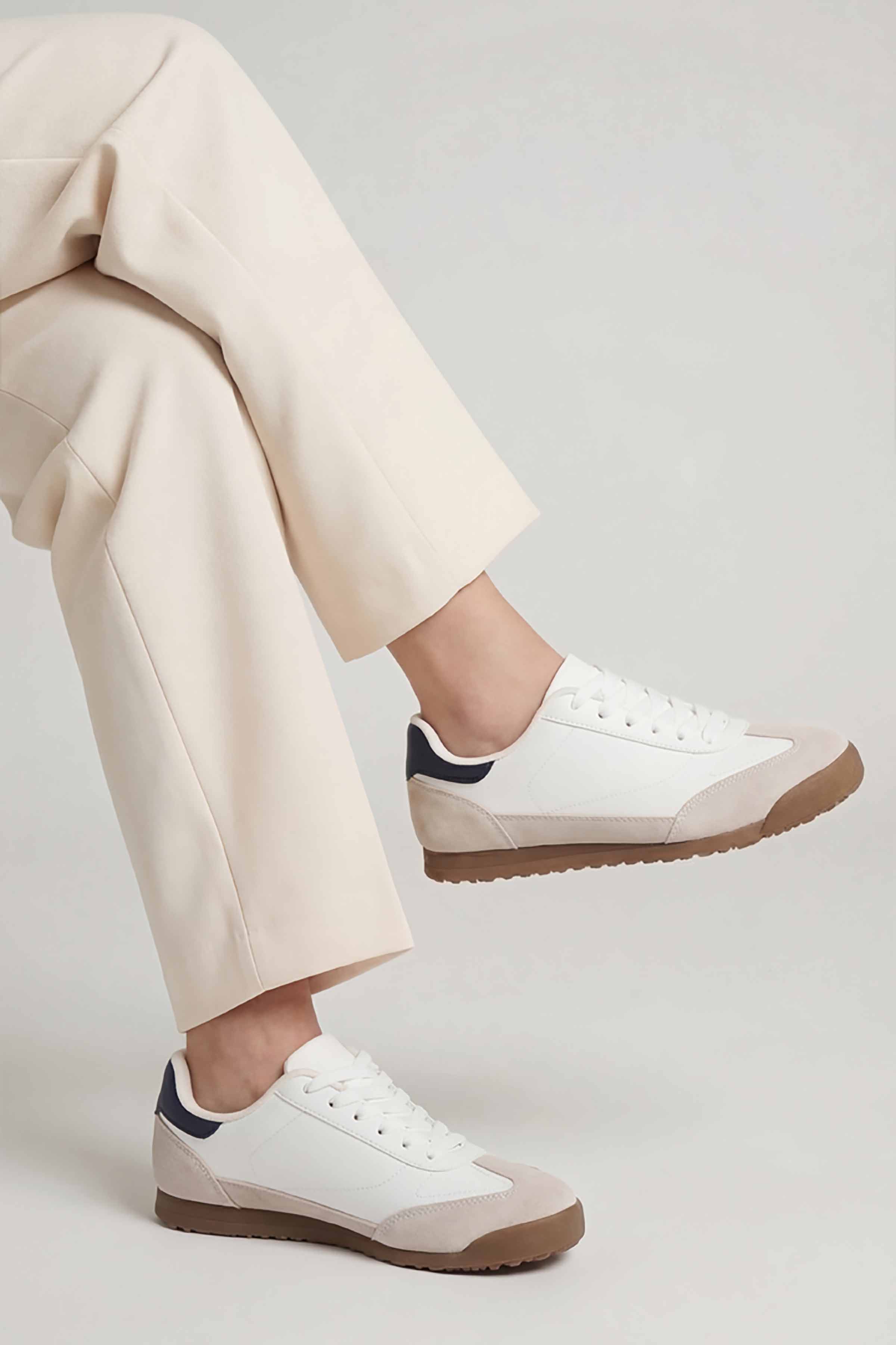 White Canvas-449242912