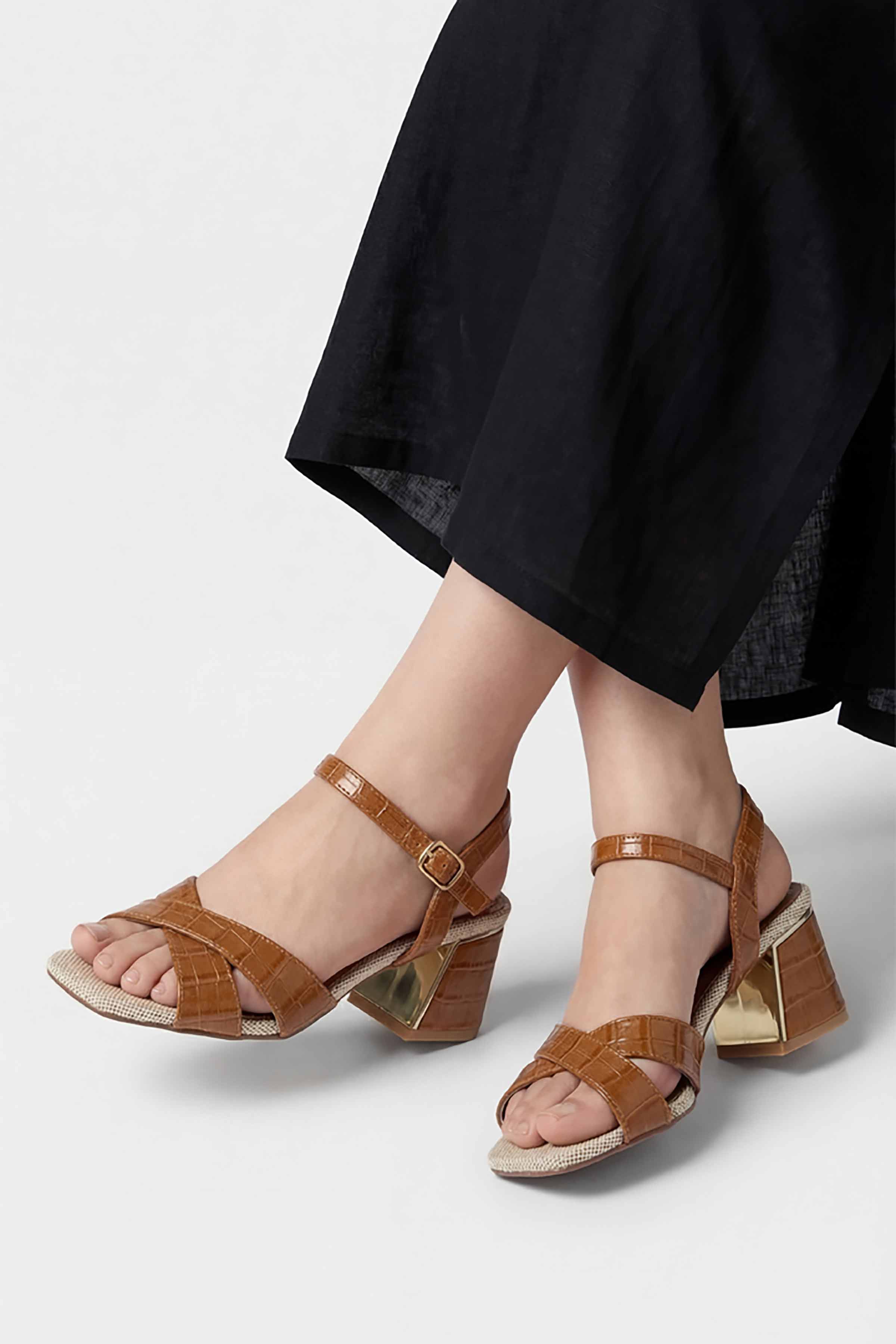 Camel Block Heels-449302929