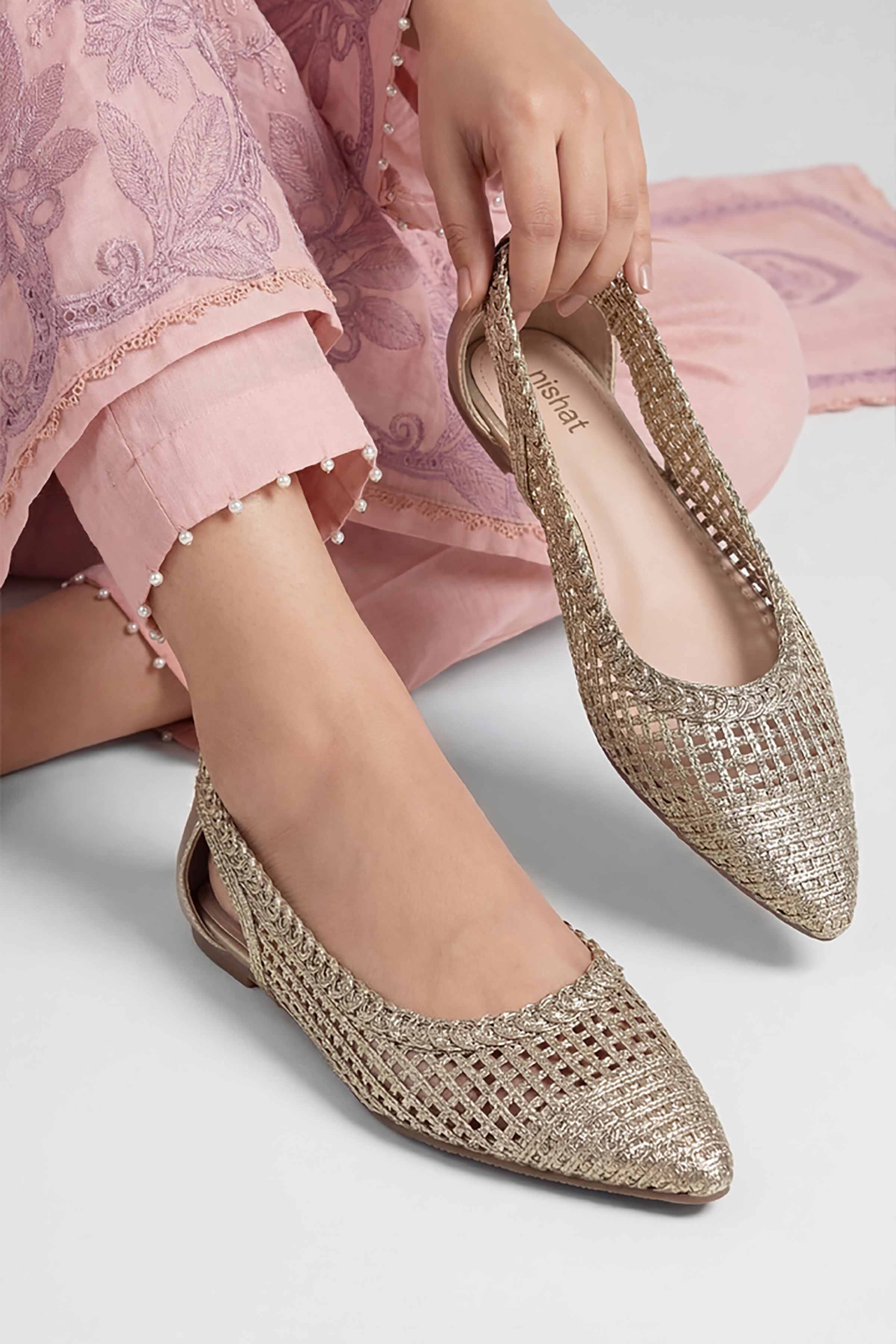 Gold Pumps-449322919