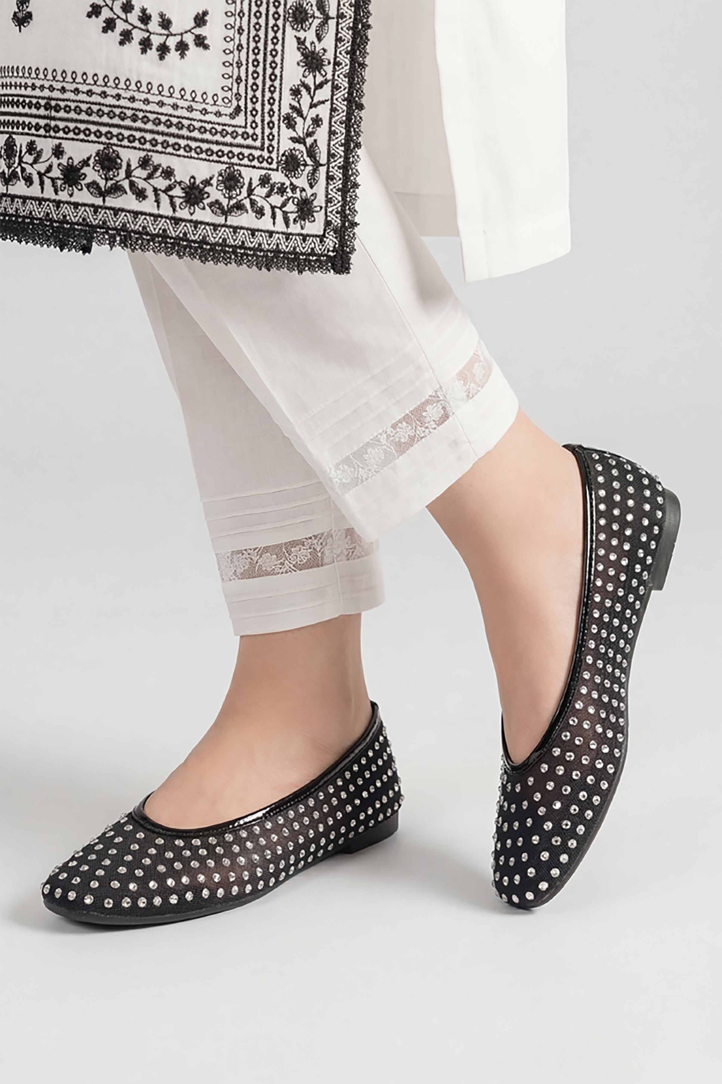 Black Pumps-449332903