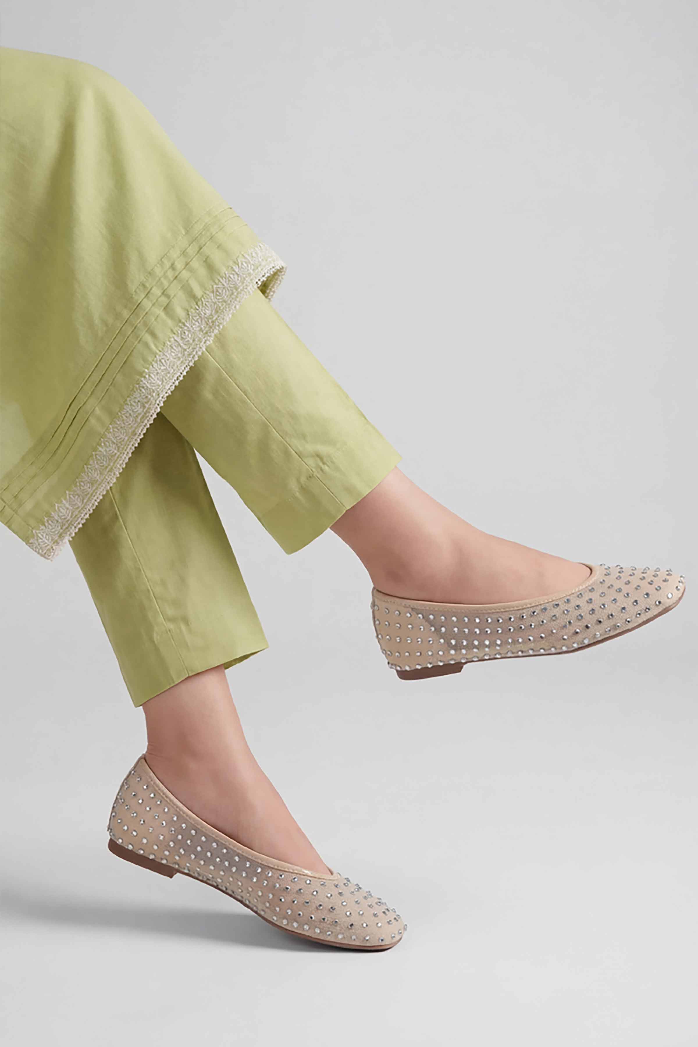 Beige Pumps-449332918