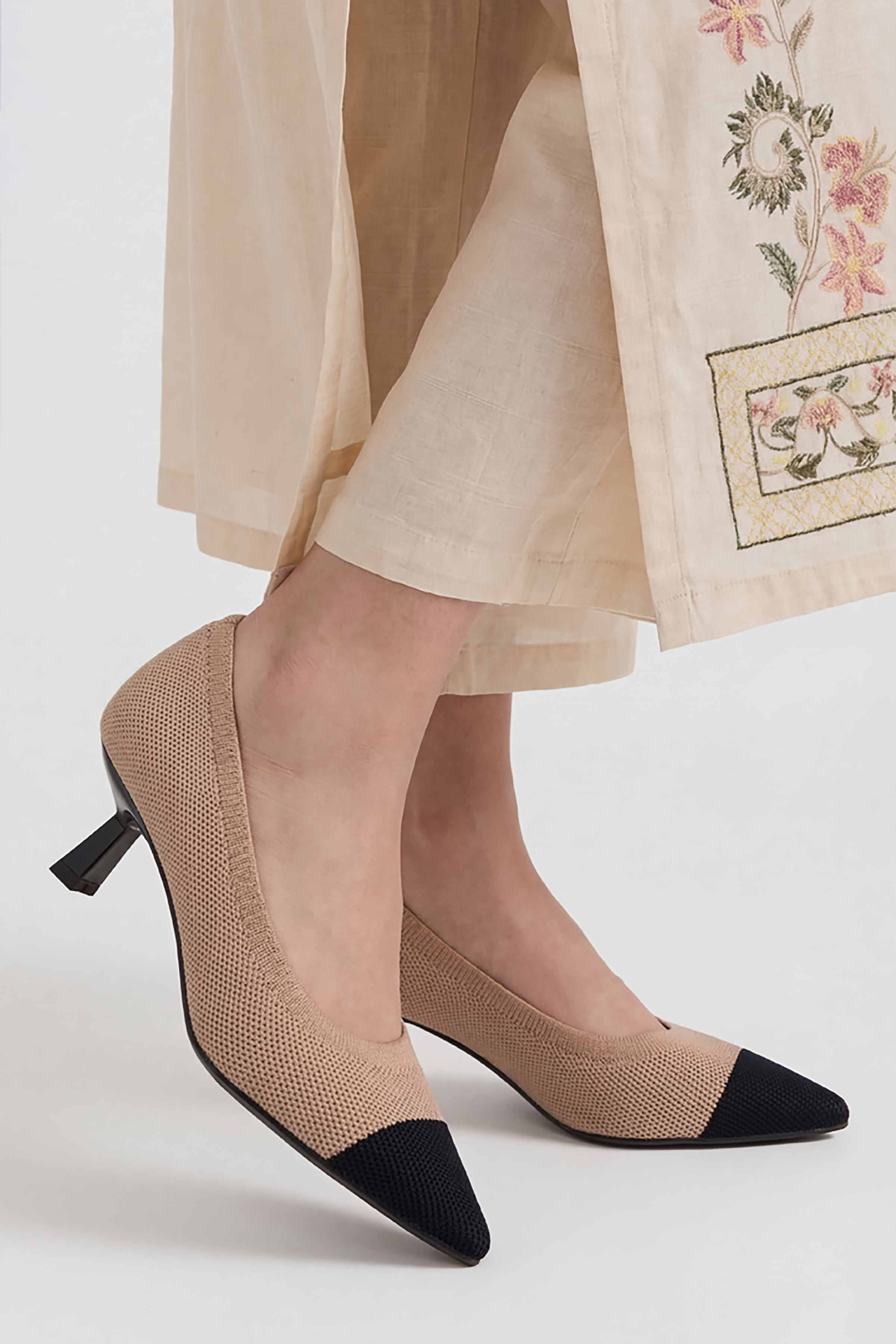 Black & Beige Heels-449352903